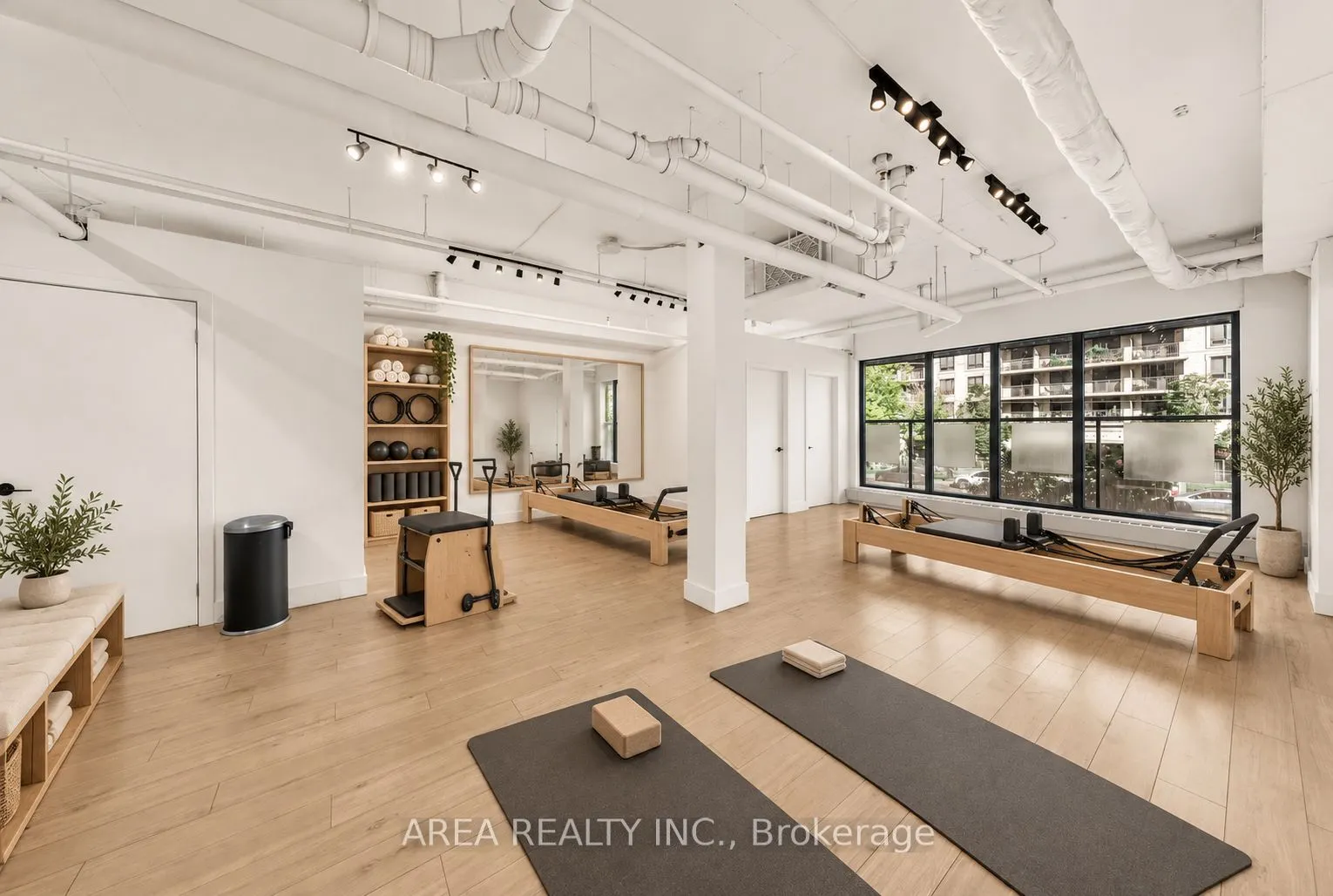 621 Sheppard Avenue E #202