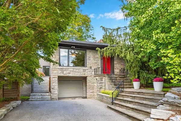 10 Red Oaks Crescent
