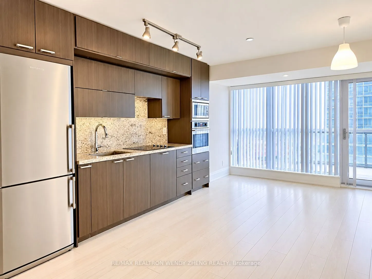 120 Harrison Garden Boulevard #820