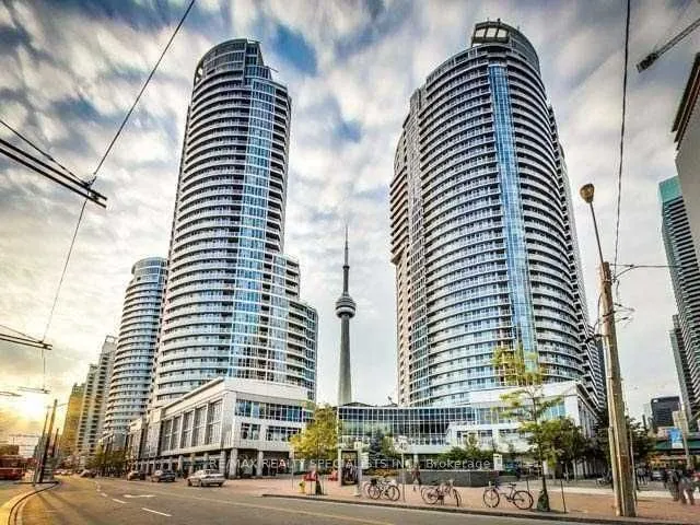 8 York Street #2702