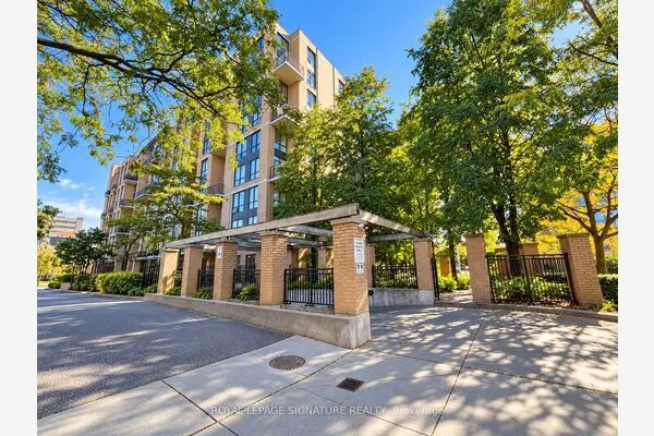 800 King Street W #211