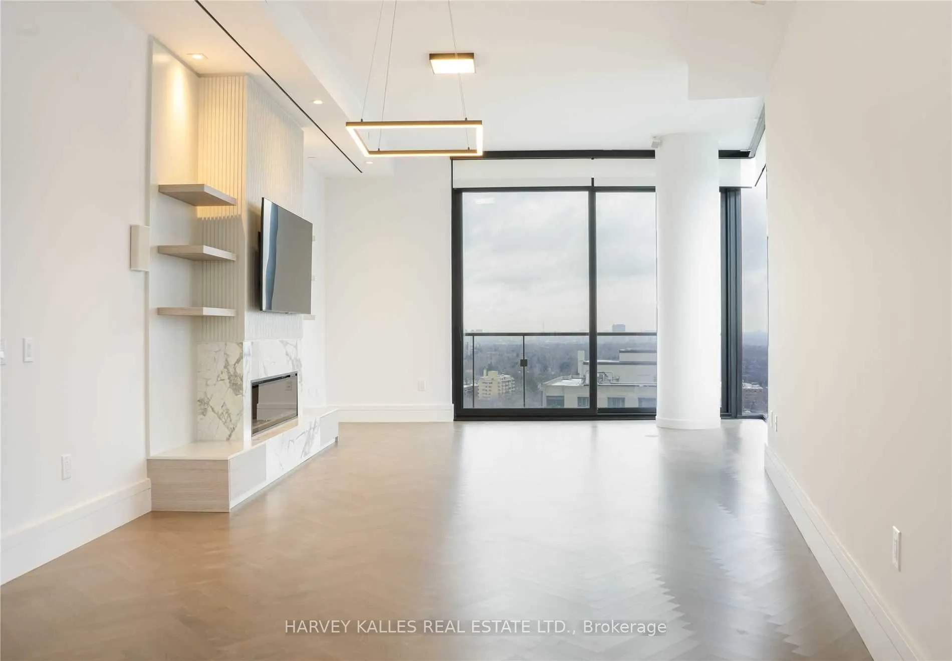 215 Lonsdale Road #1905