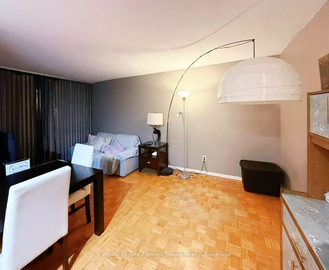 89 Mc Caul Street #816