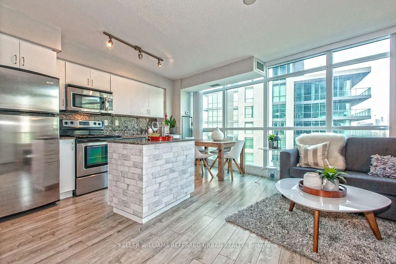215 Fort York Boulevard #1411