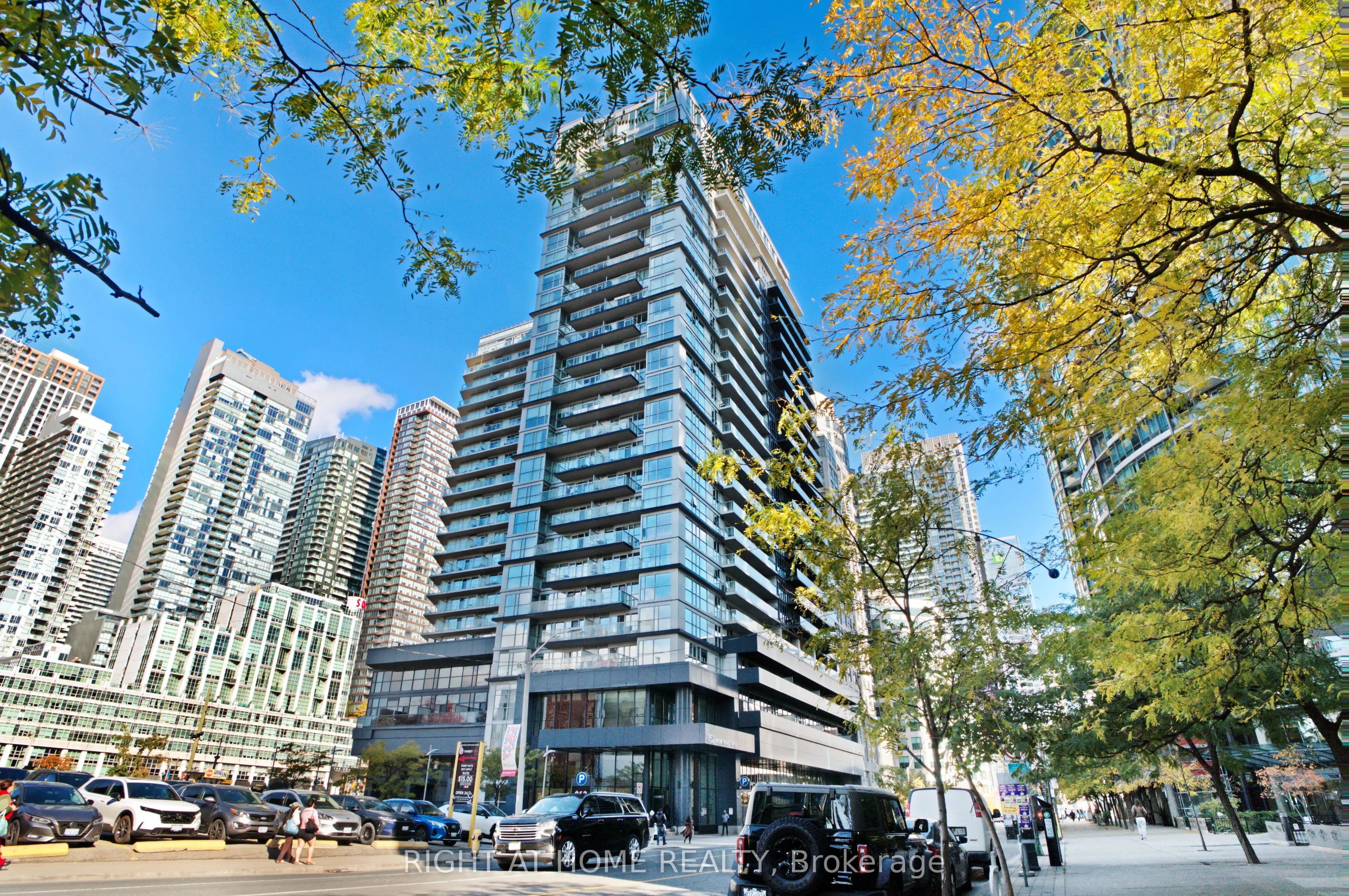 352 Front Street W #512