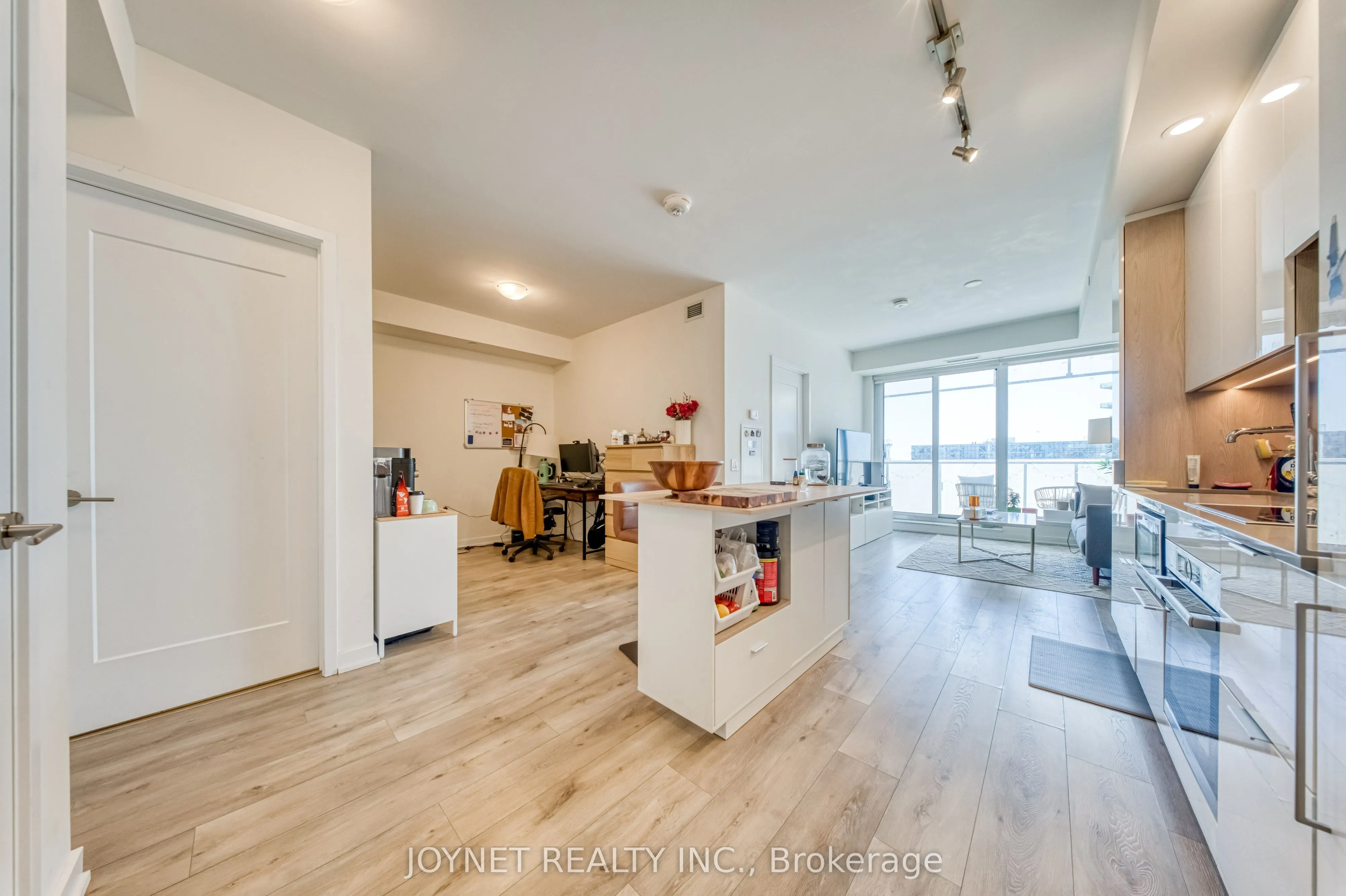 28 Freeland Street #1201