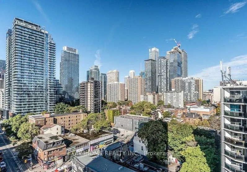81 Wellesley Street E #1207