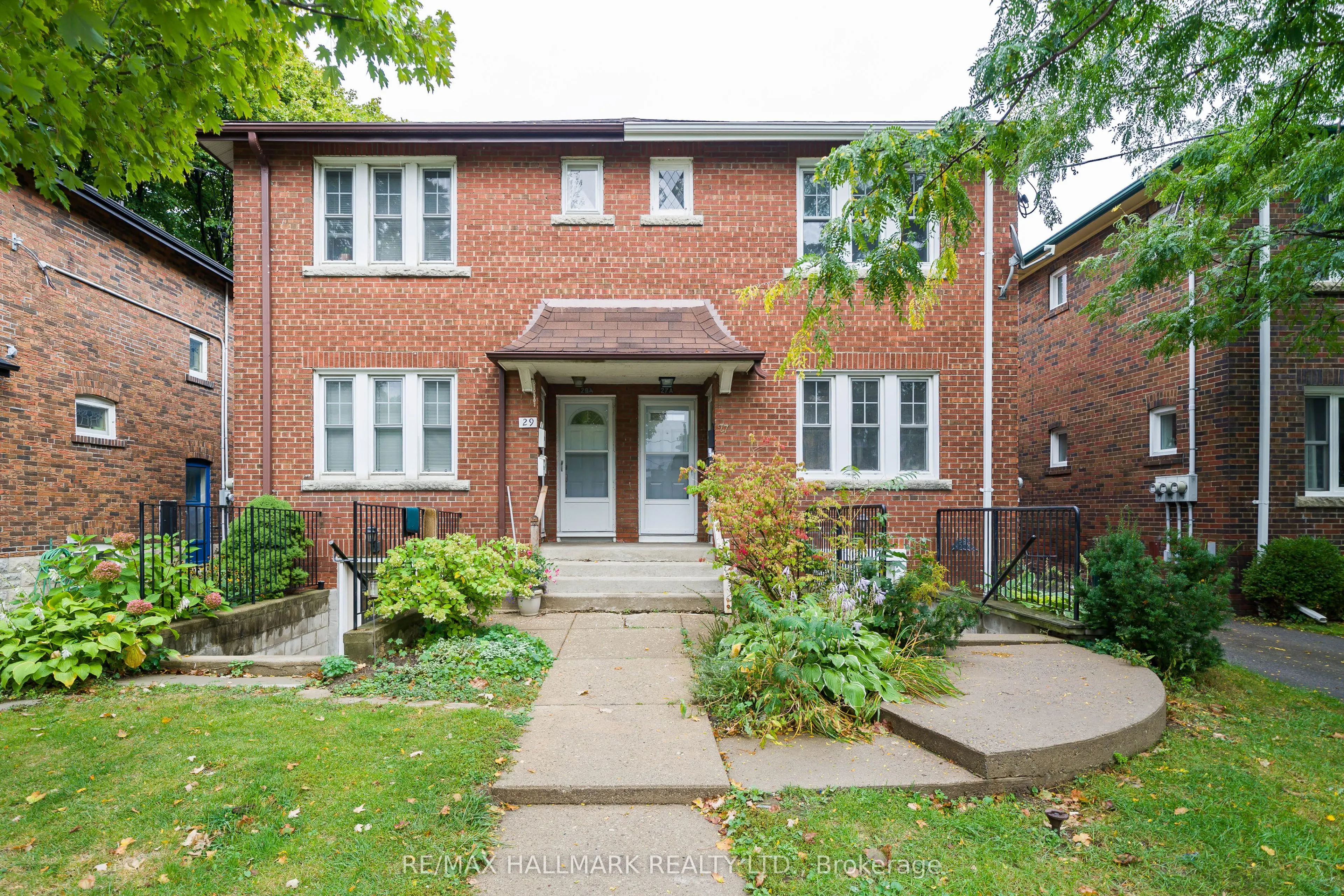 27 Preston Place #B