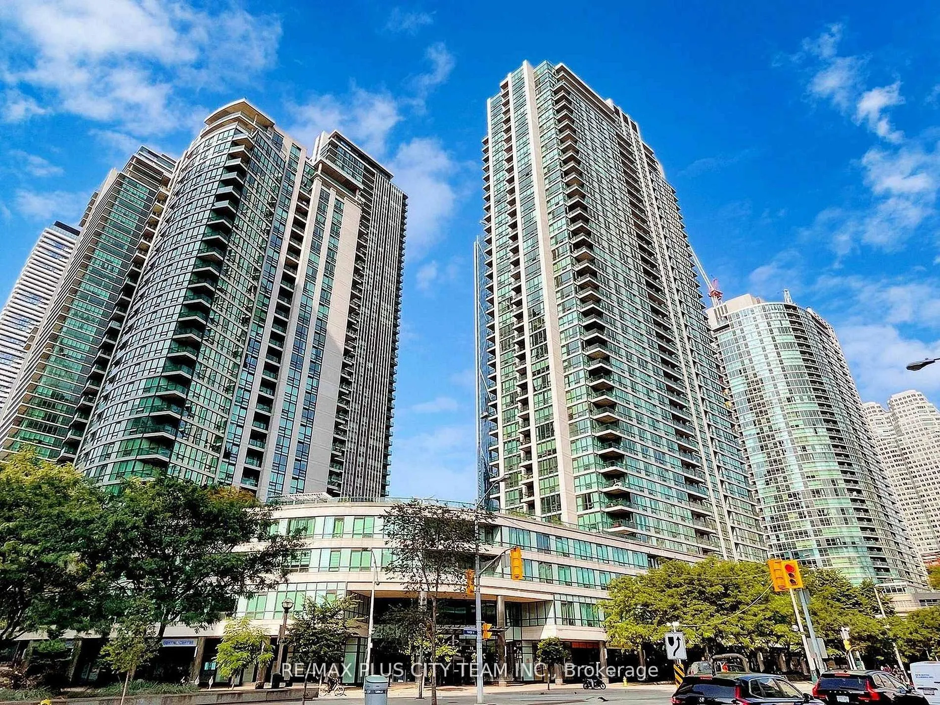 16 Yonge Street #1004