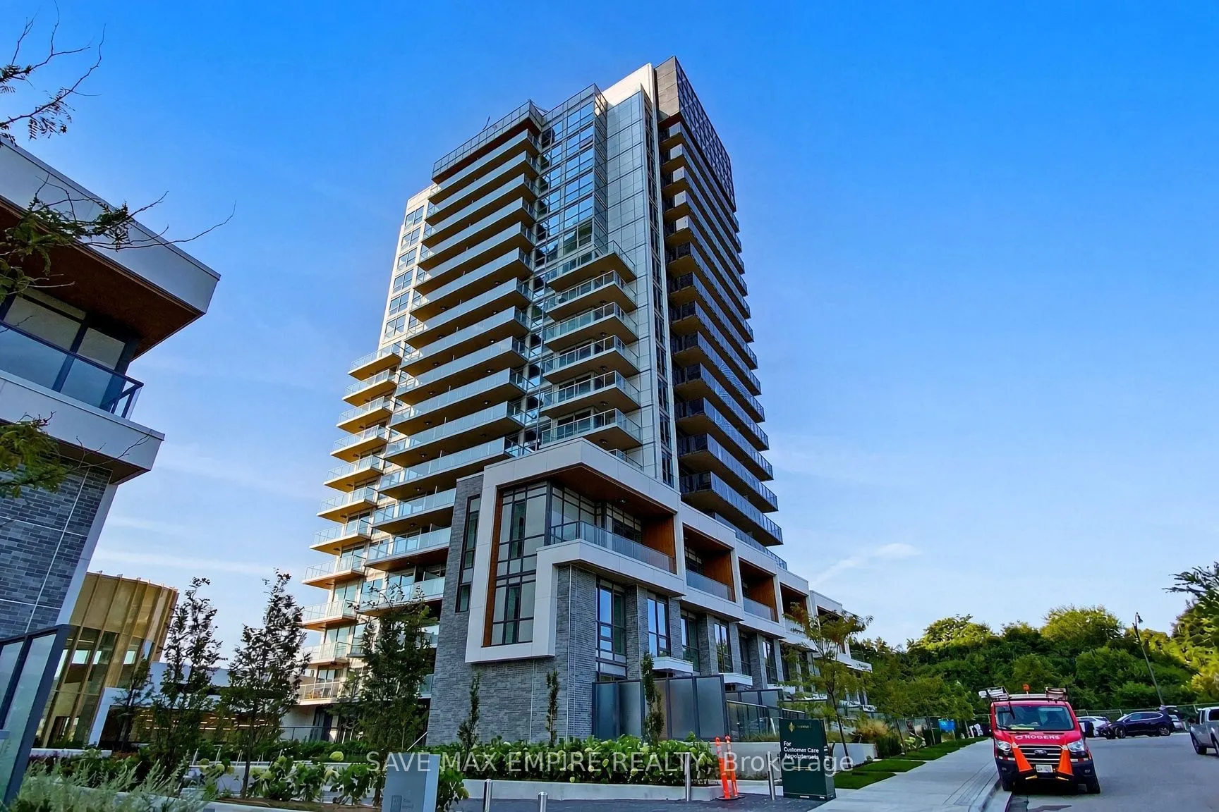 25 Mcmahon Drive #1606