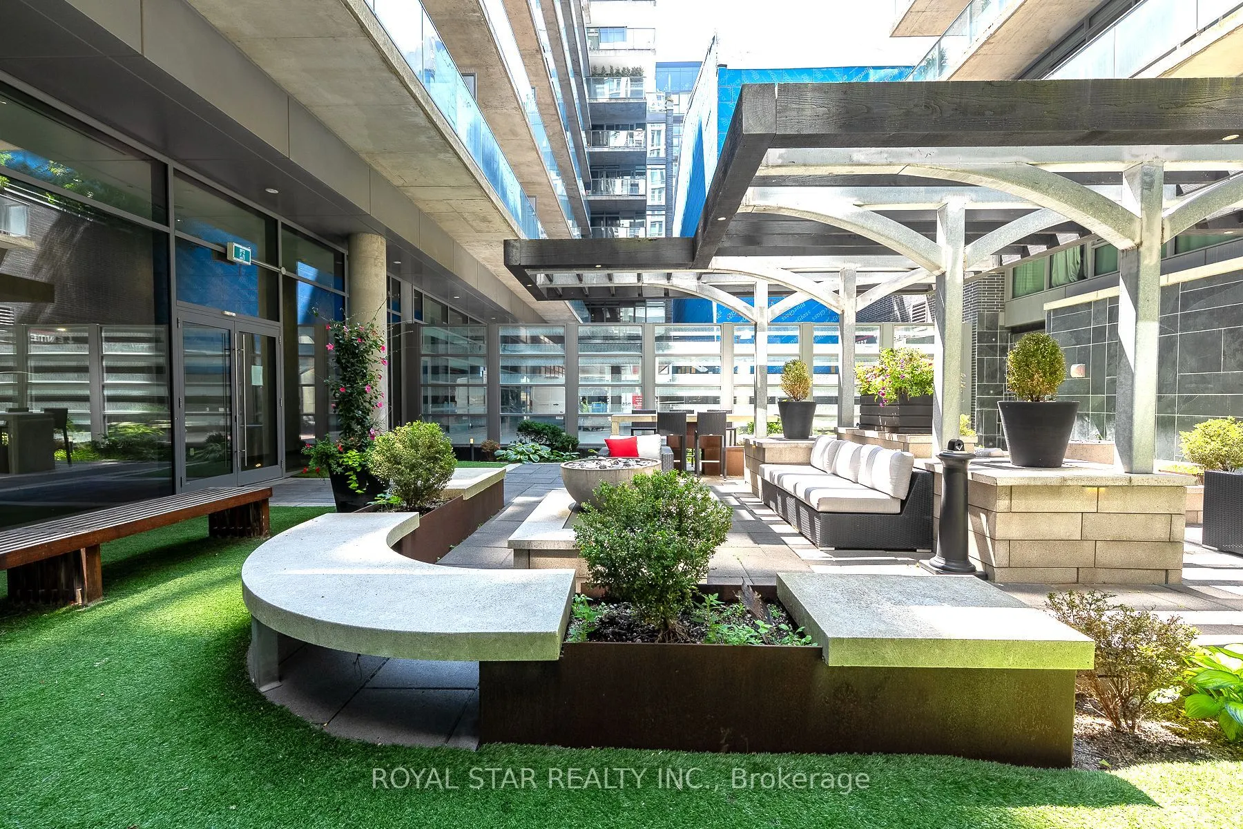 95 Bathurst Street #623
