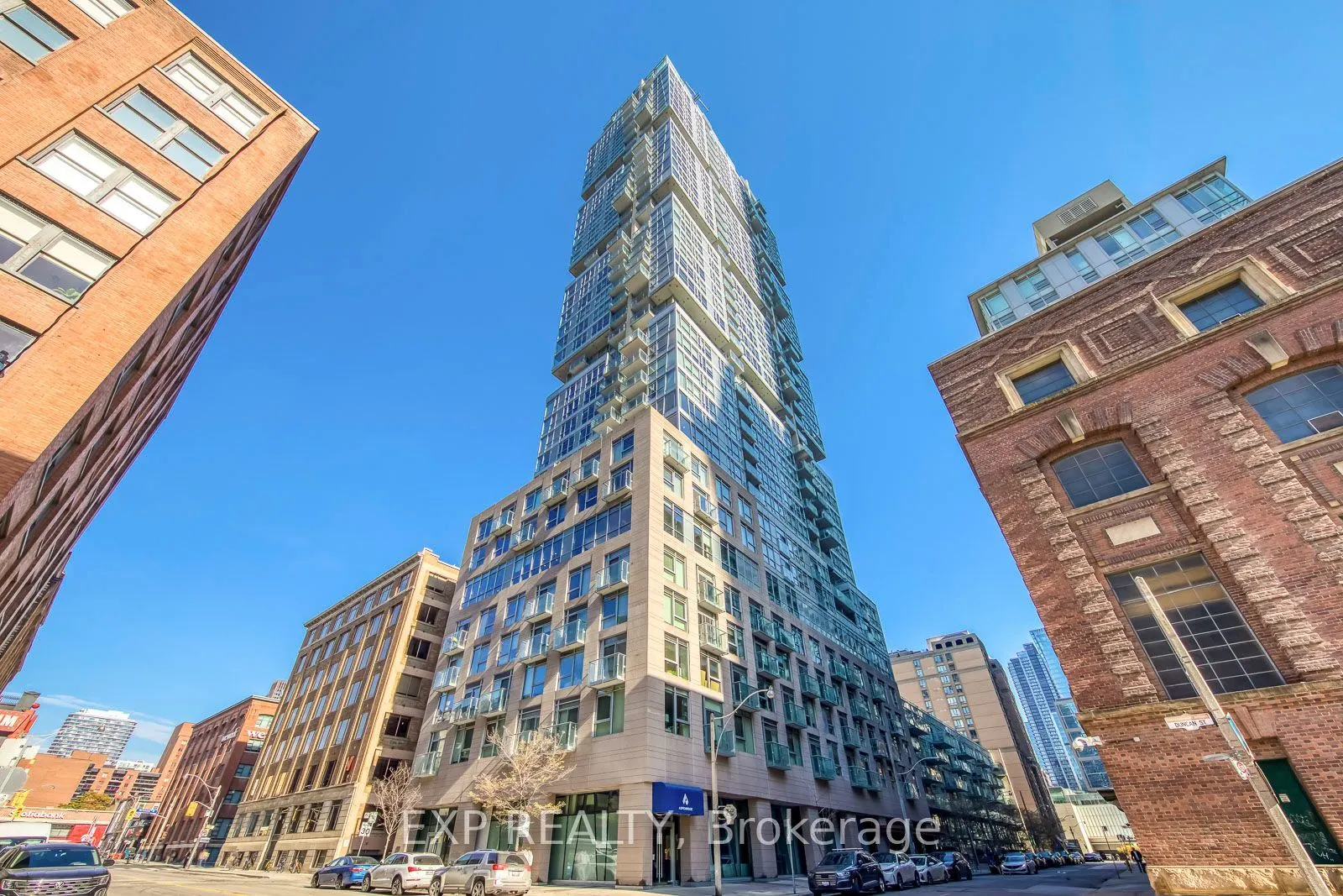30 NELSON Street #2702