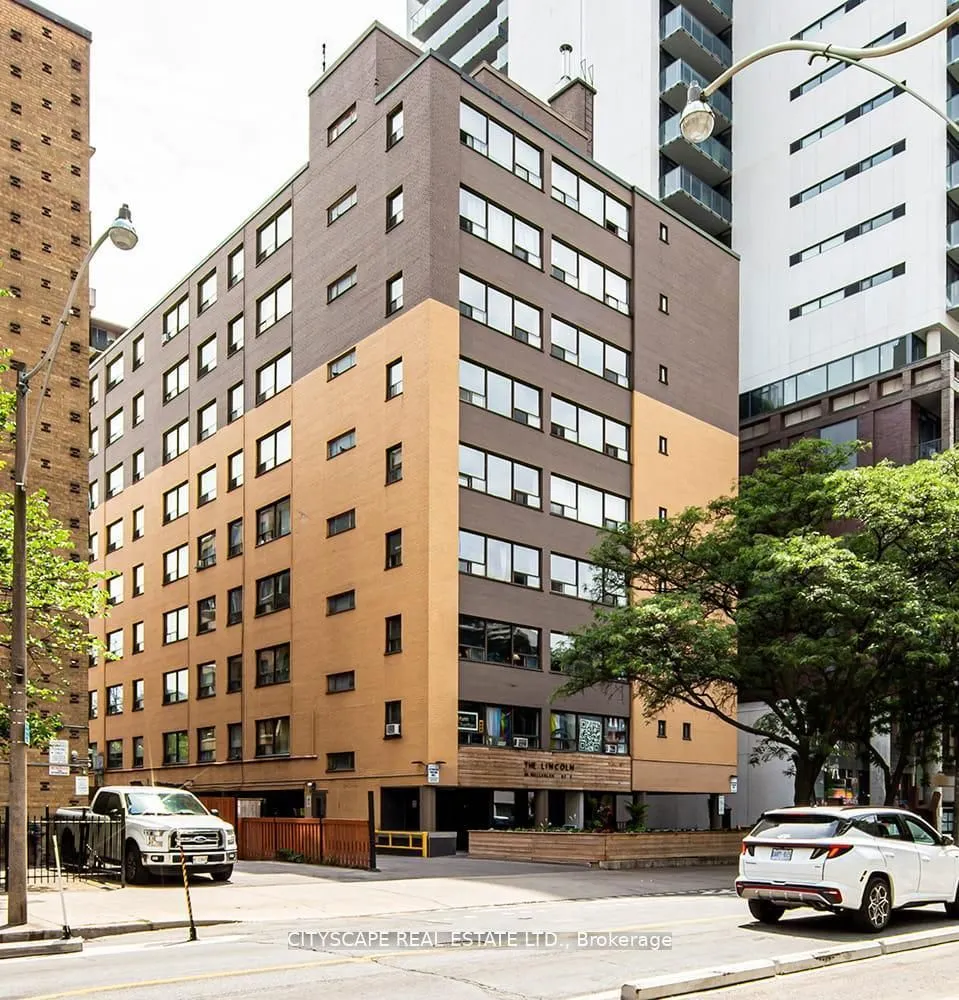 85 Wellesley Street E #807