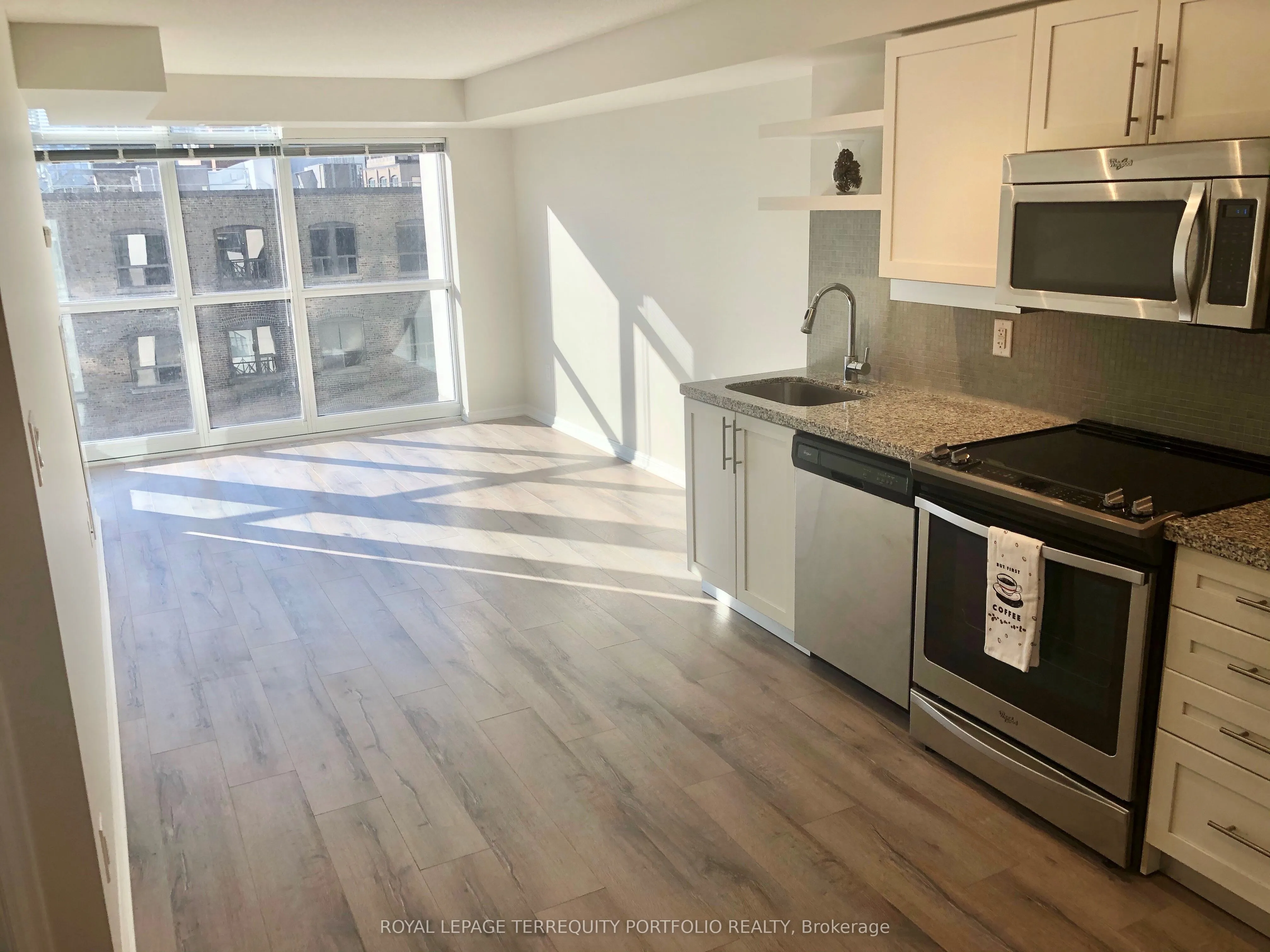 400 Adelaide Street E #811