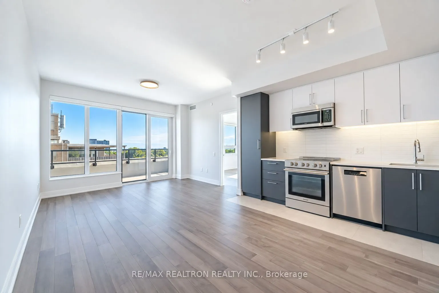 2525 Bathurst Street #704