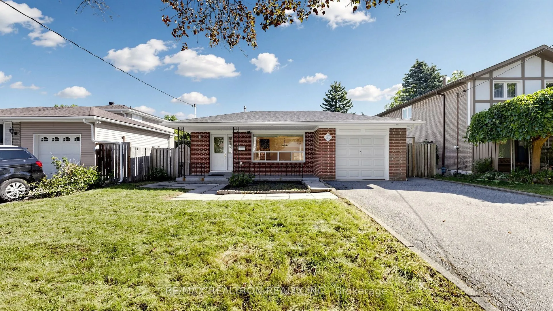 23 Lesgay Crescent