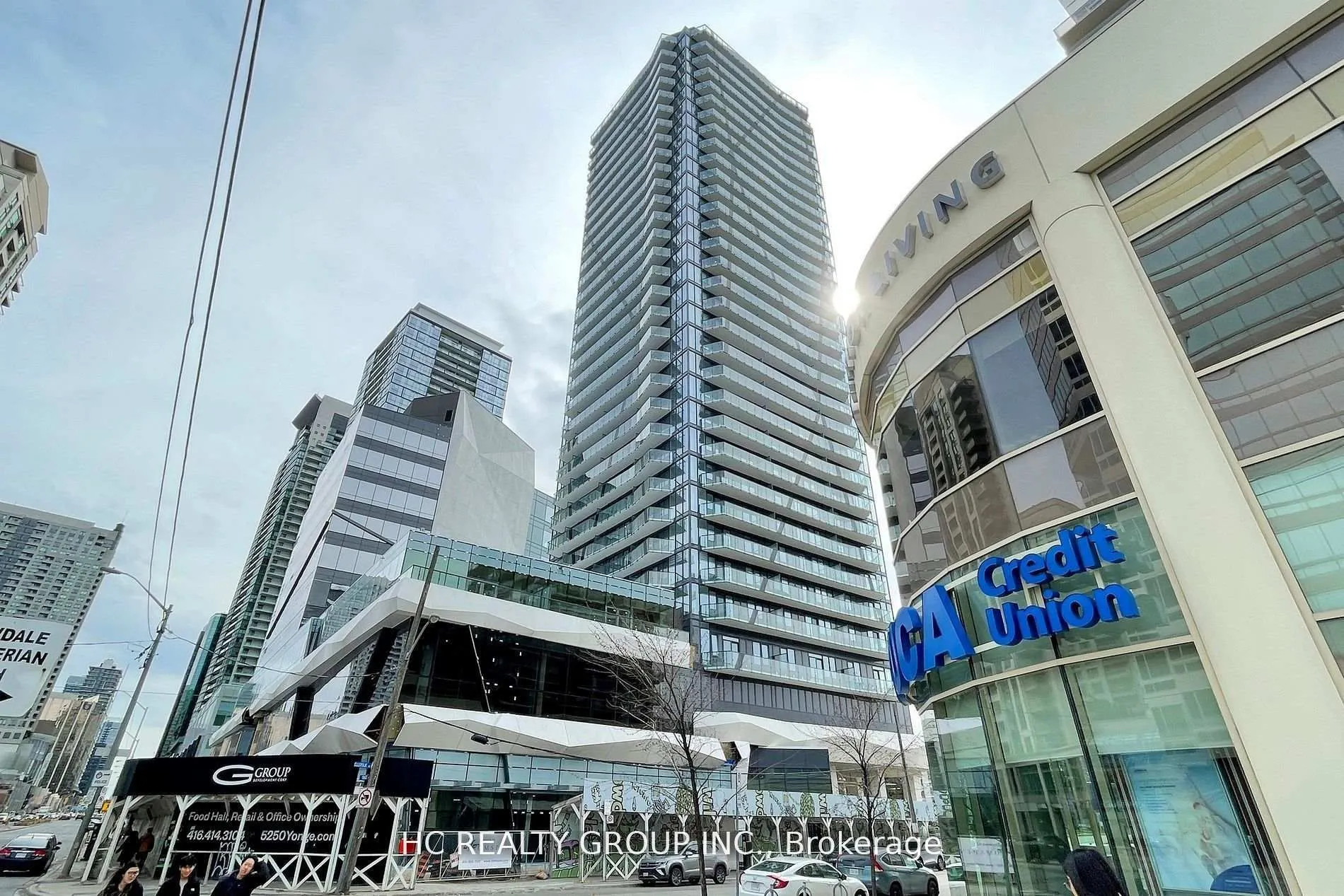15 Ellerslie Avenue #LPH08
