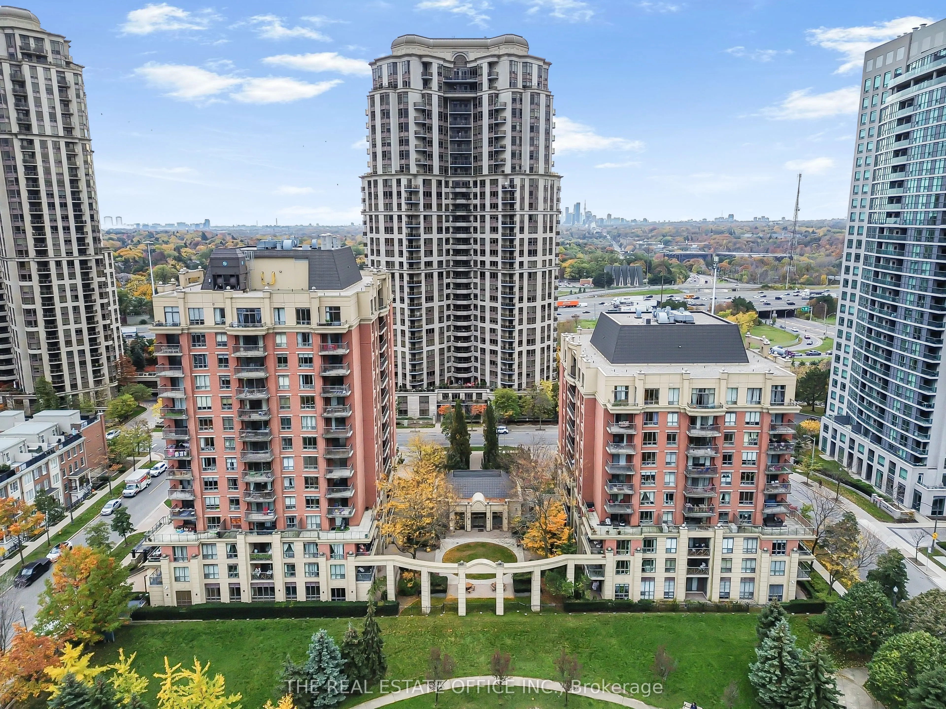 55 Harrison Garden Boulevard #808