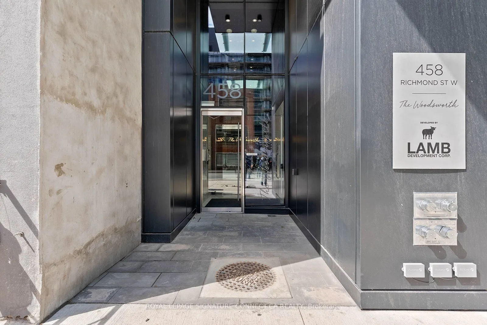458 Richmond Street W #308
