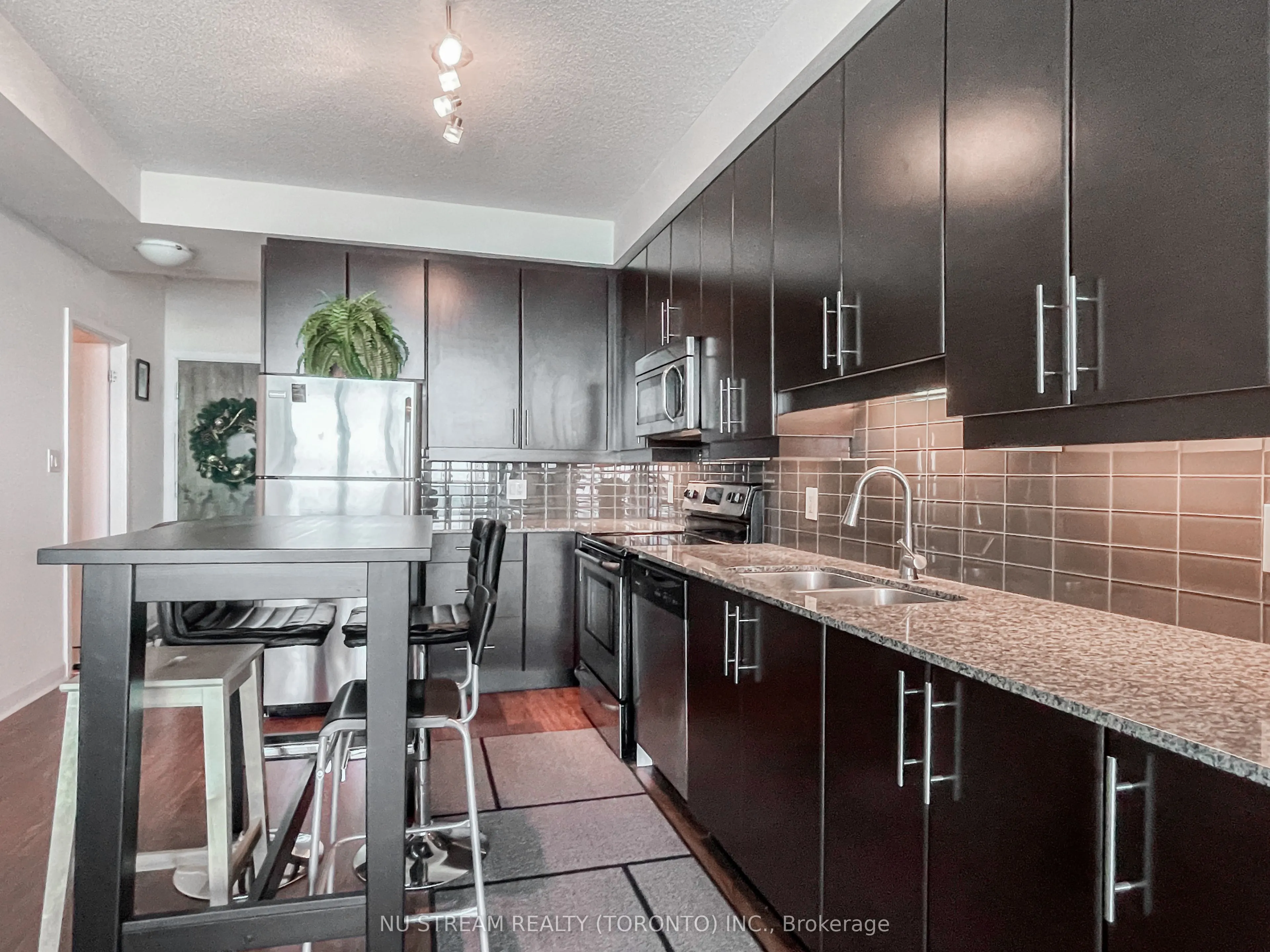 33 Bay Street #4509