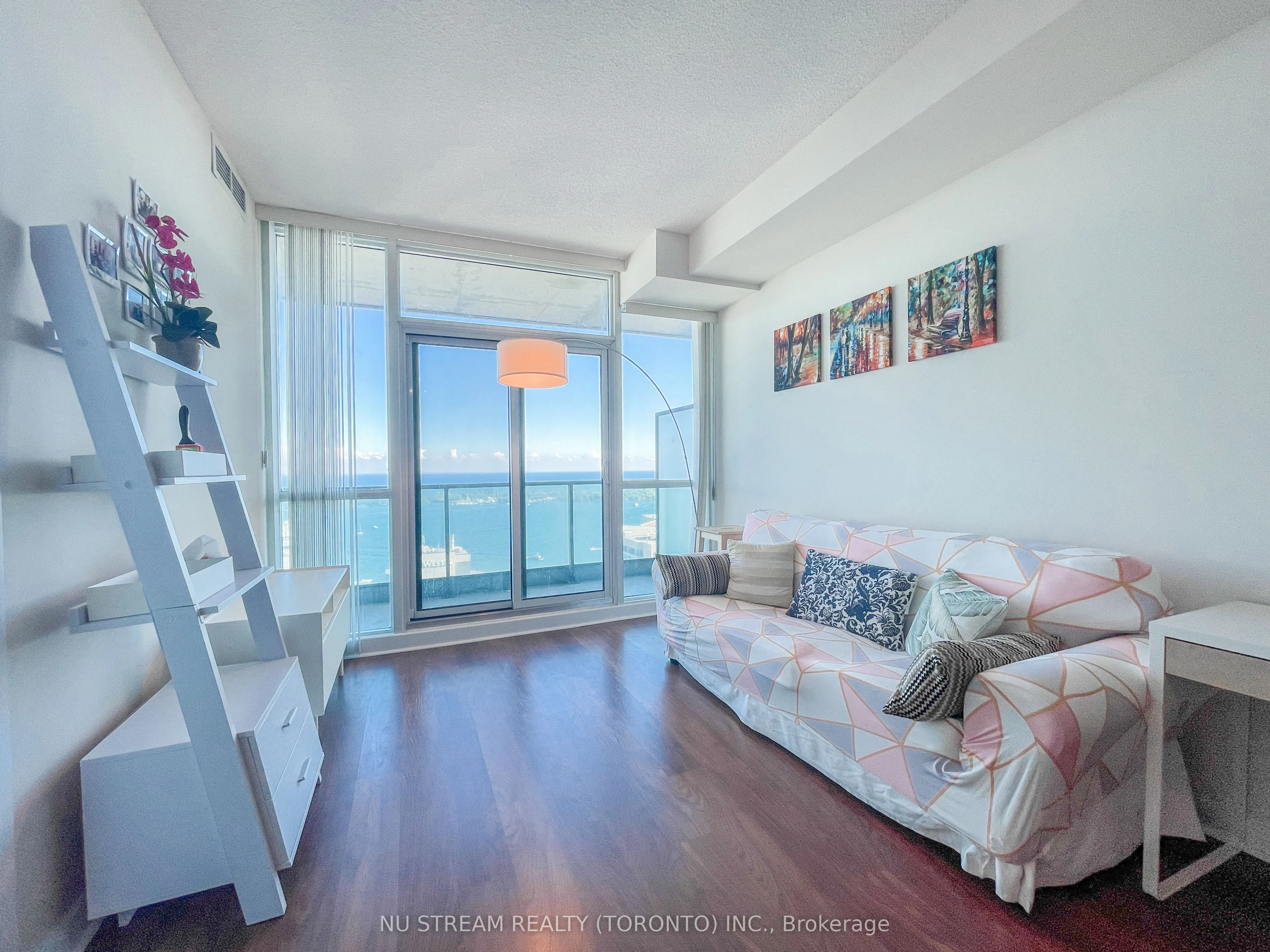 33 Bay Street #4509
