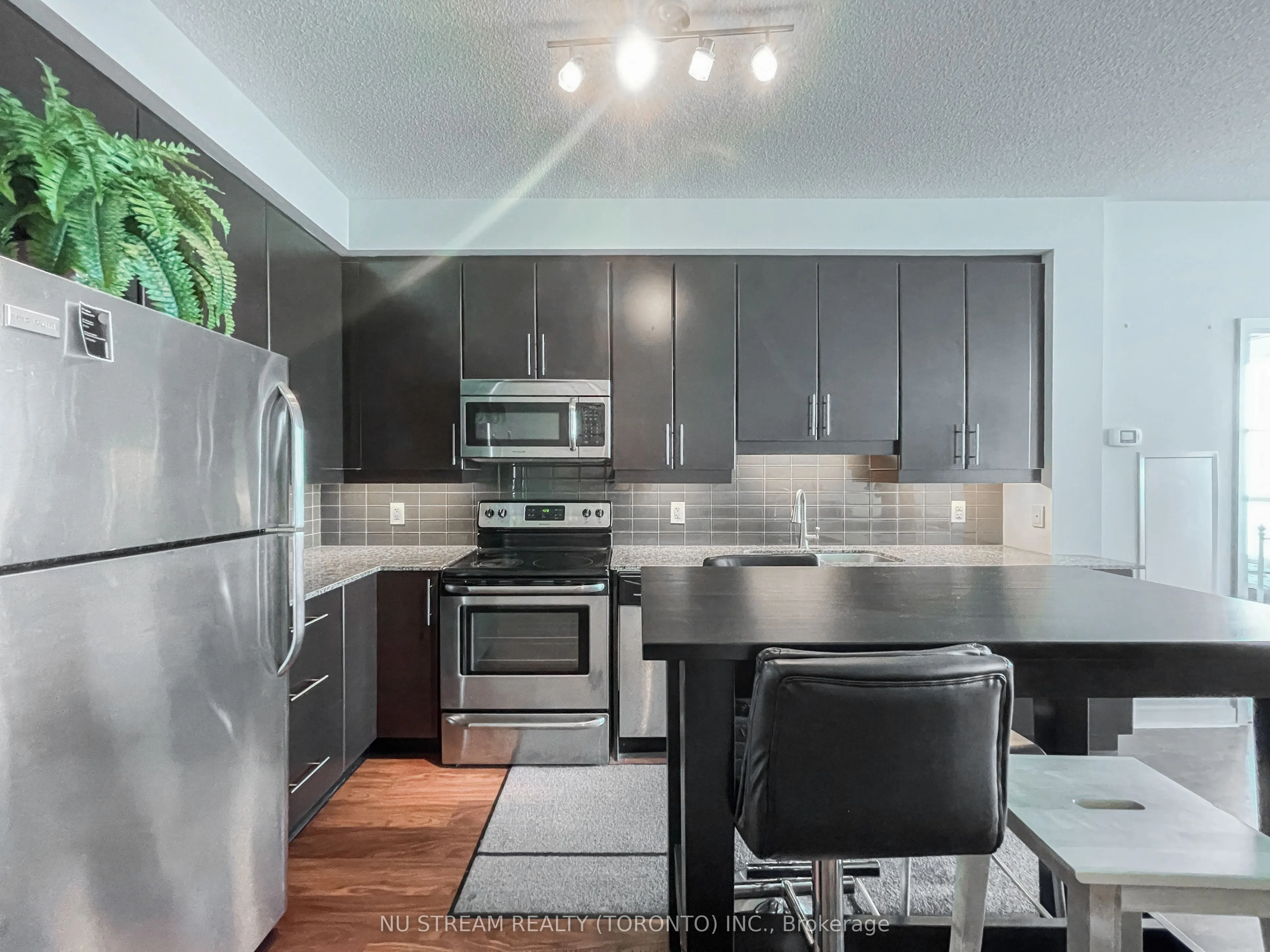 33 Bay Street #4509