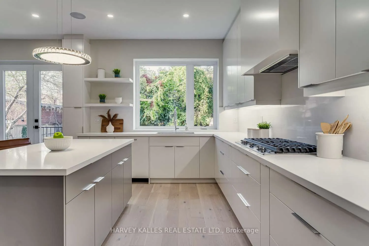 150 Viewmount Avenue