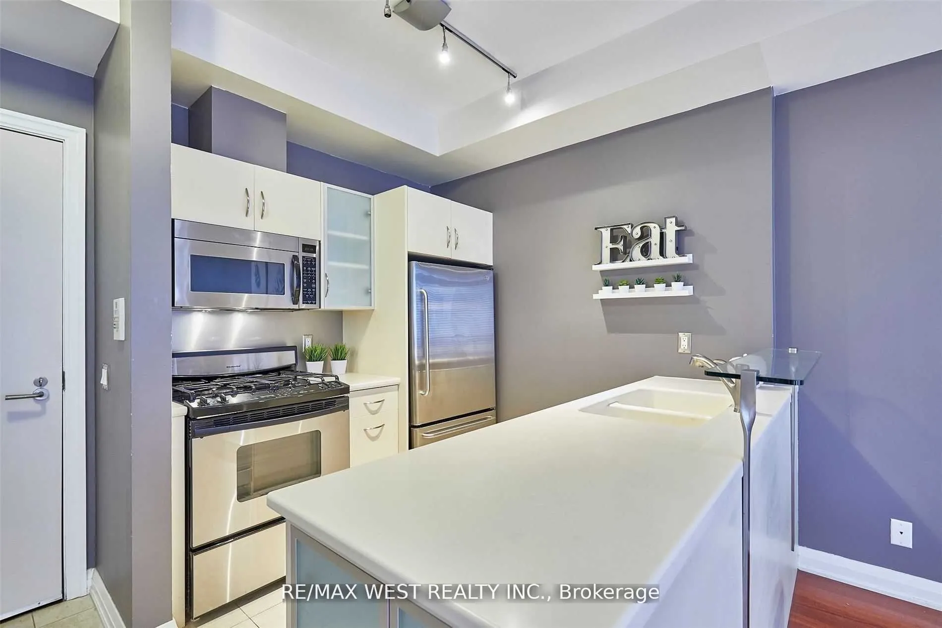 3 Mcalpine Street #108