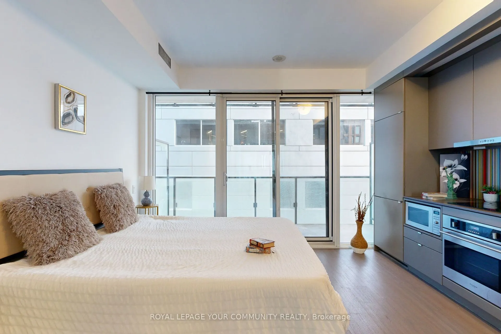 101 Peter Street #602