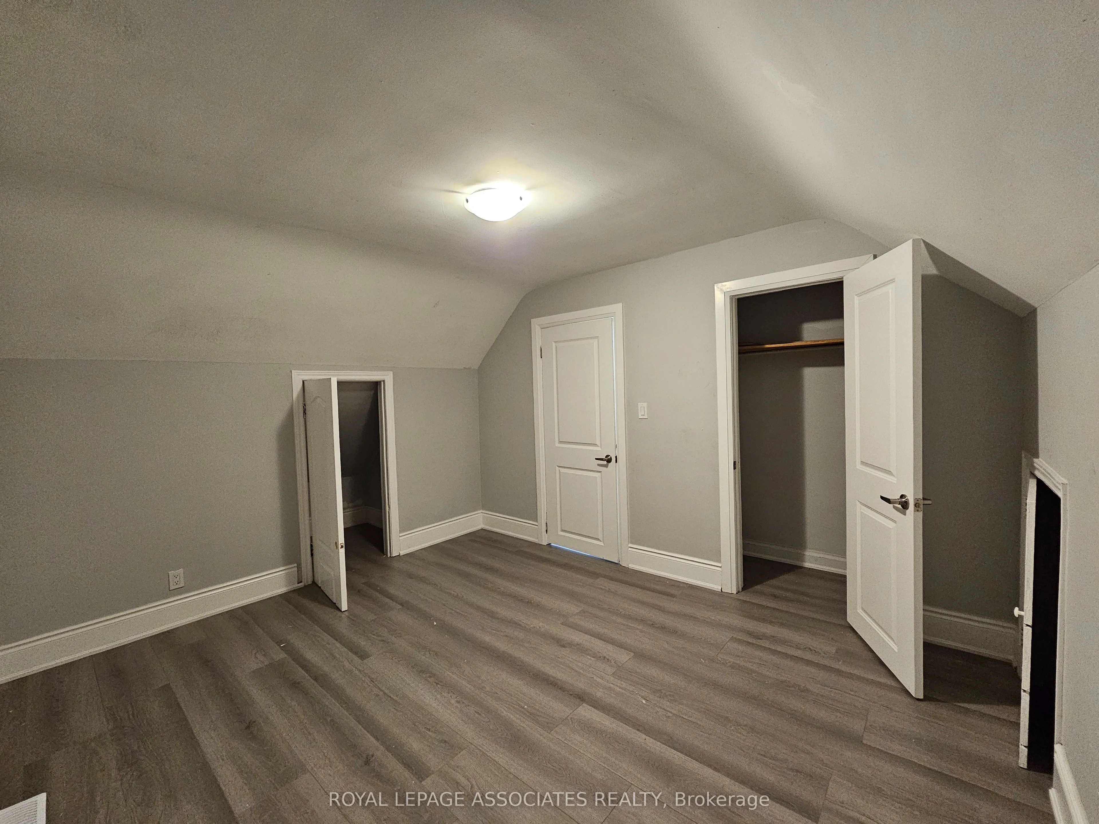 559 Ritson Road S