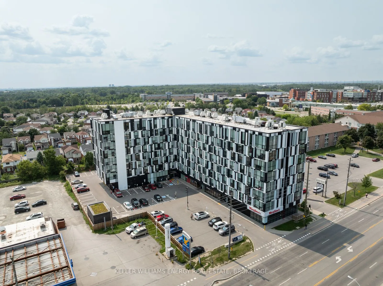 1900 Simcoe Street N #839