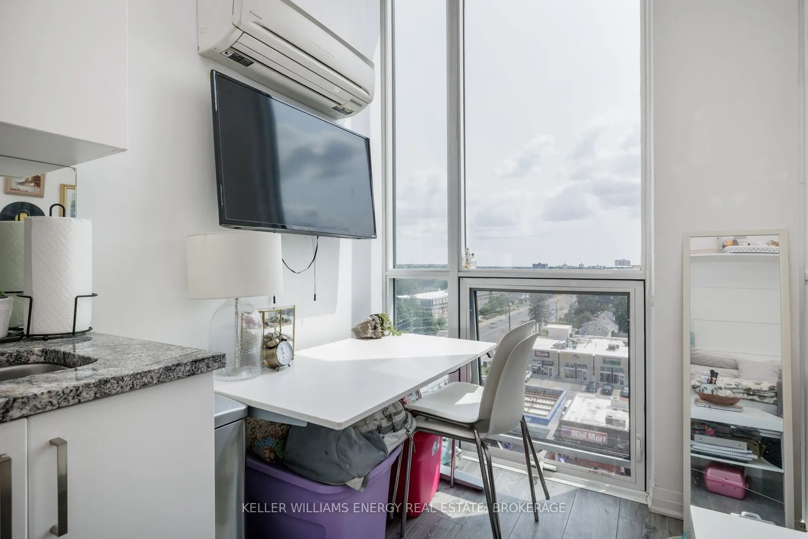 1900 Simcoe Street N #839