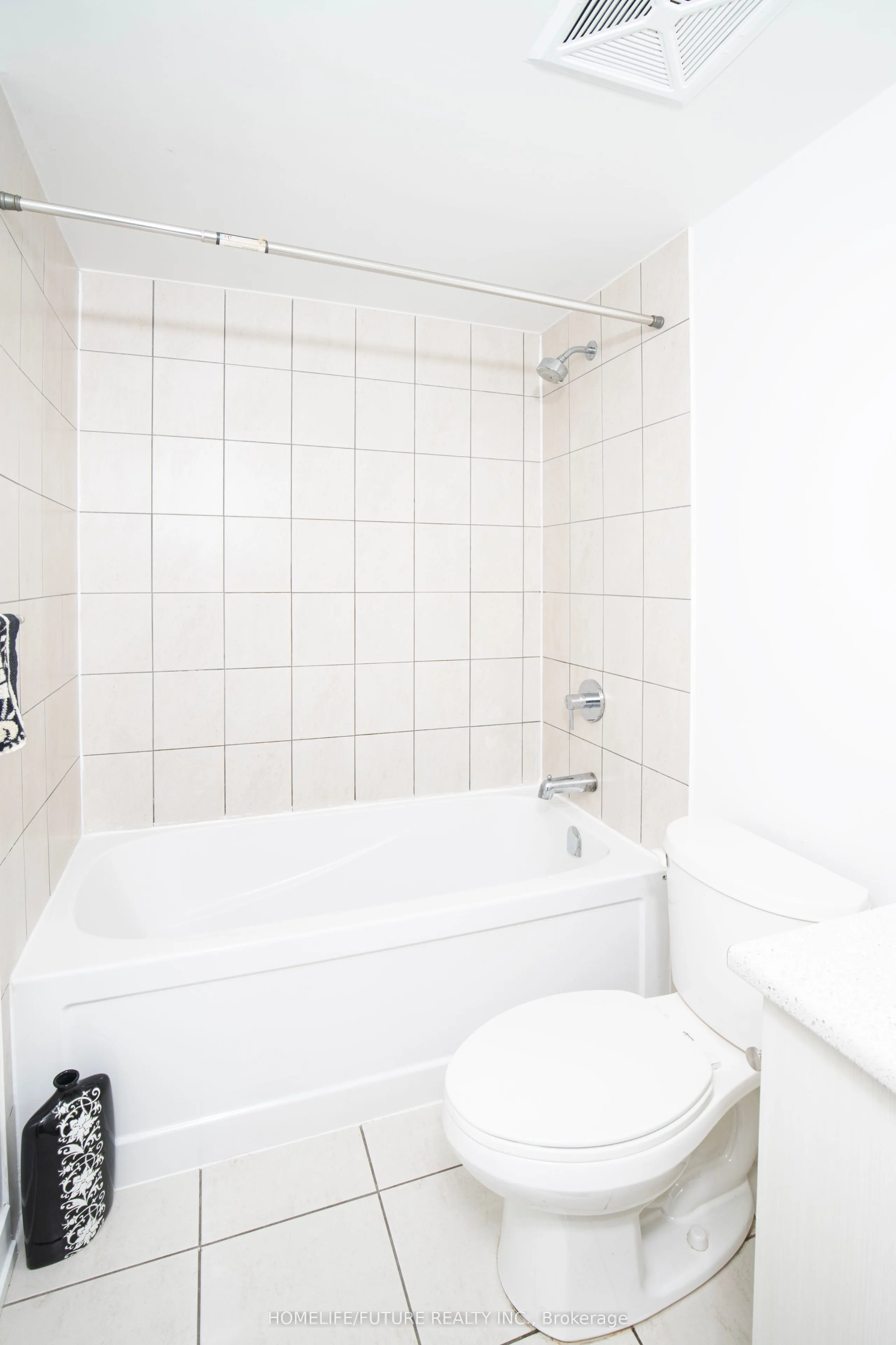 3686 St Clair Avenue E #105