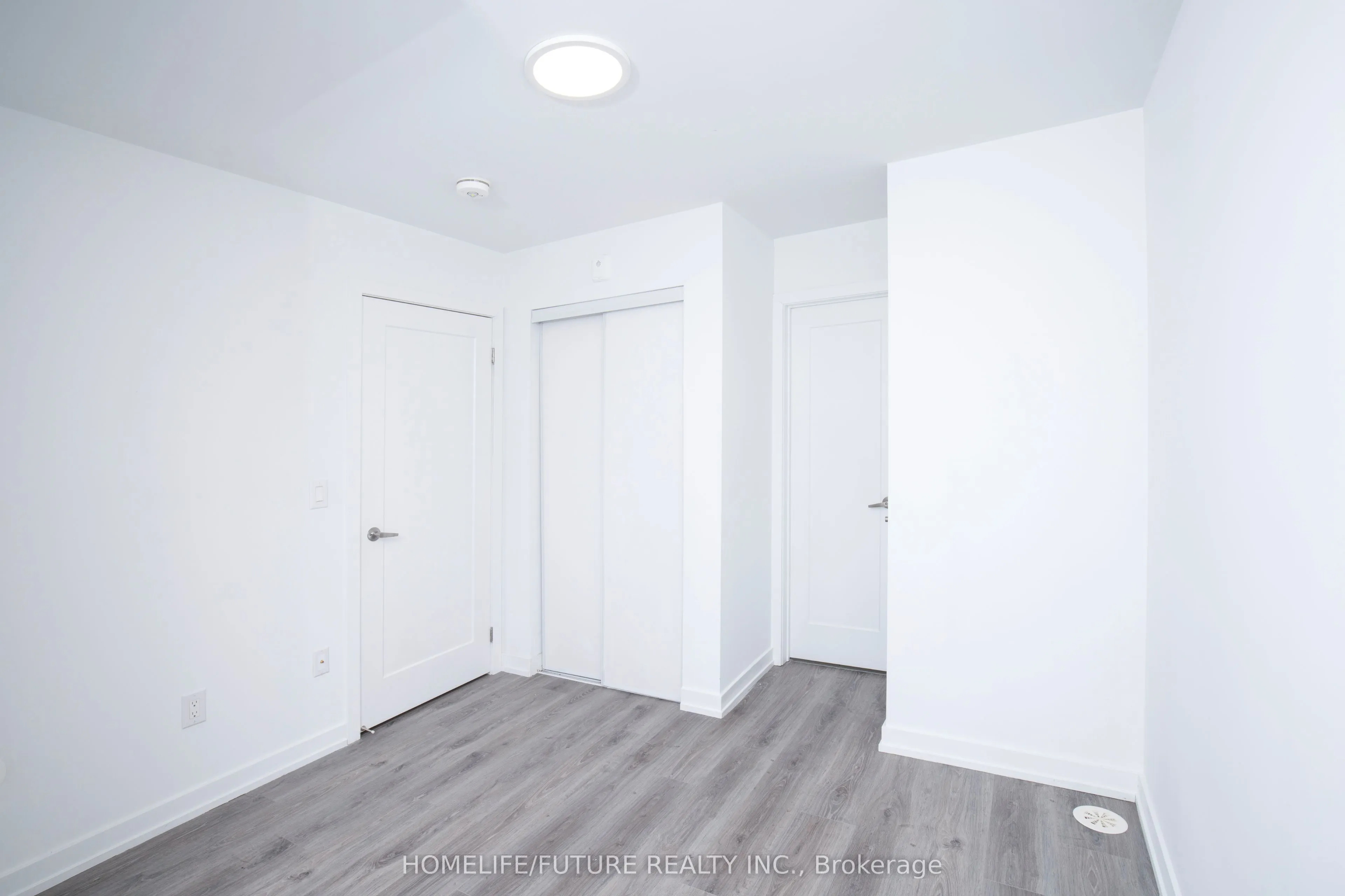 3686 St Clair Avenue E #105