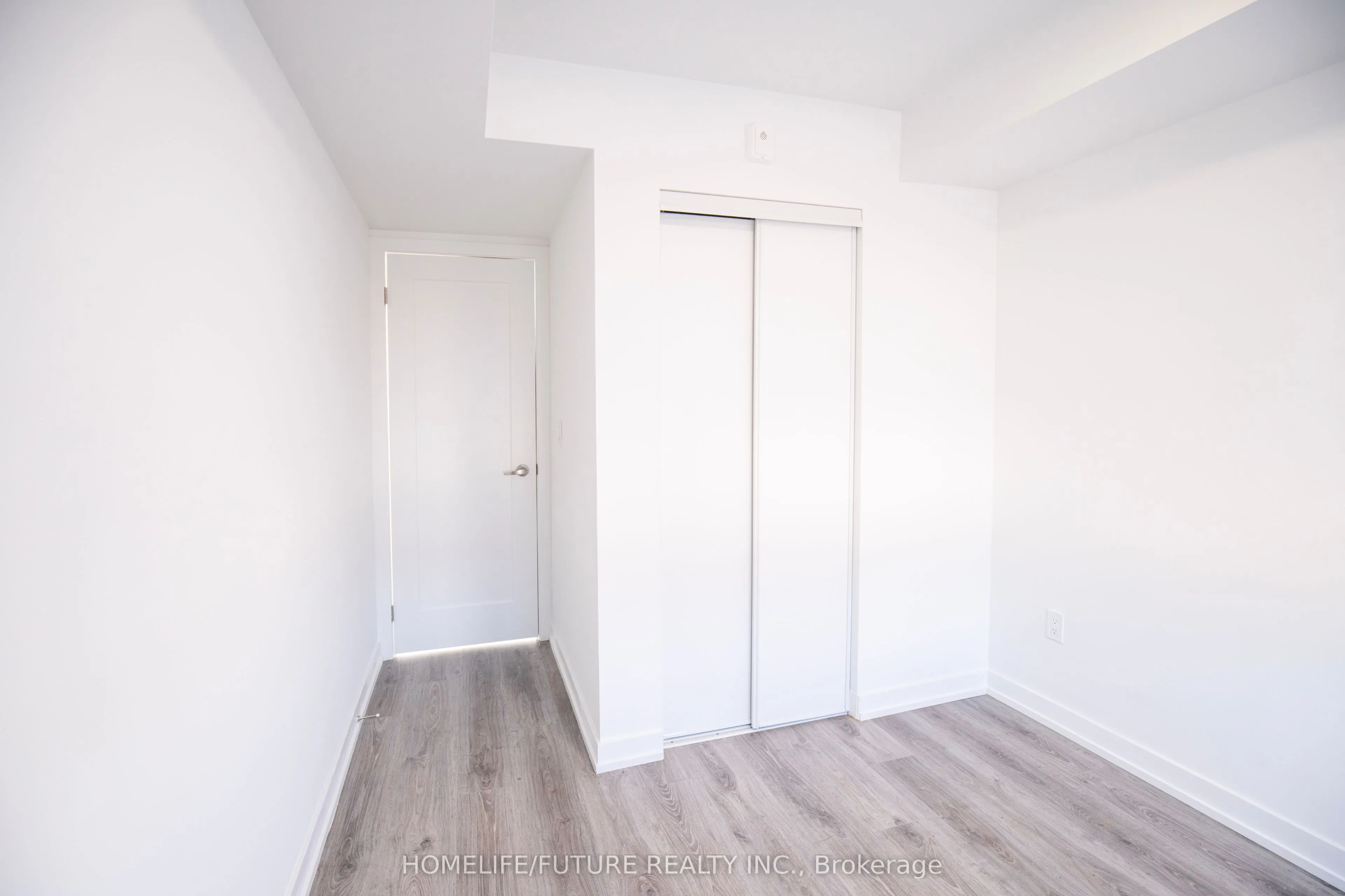 3686 St Clair Avenue E #105