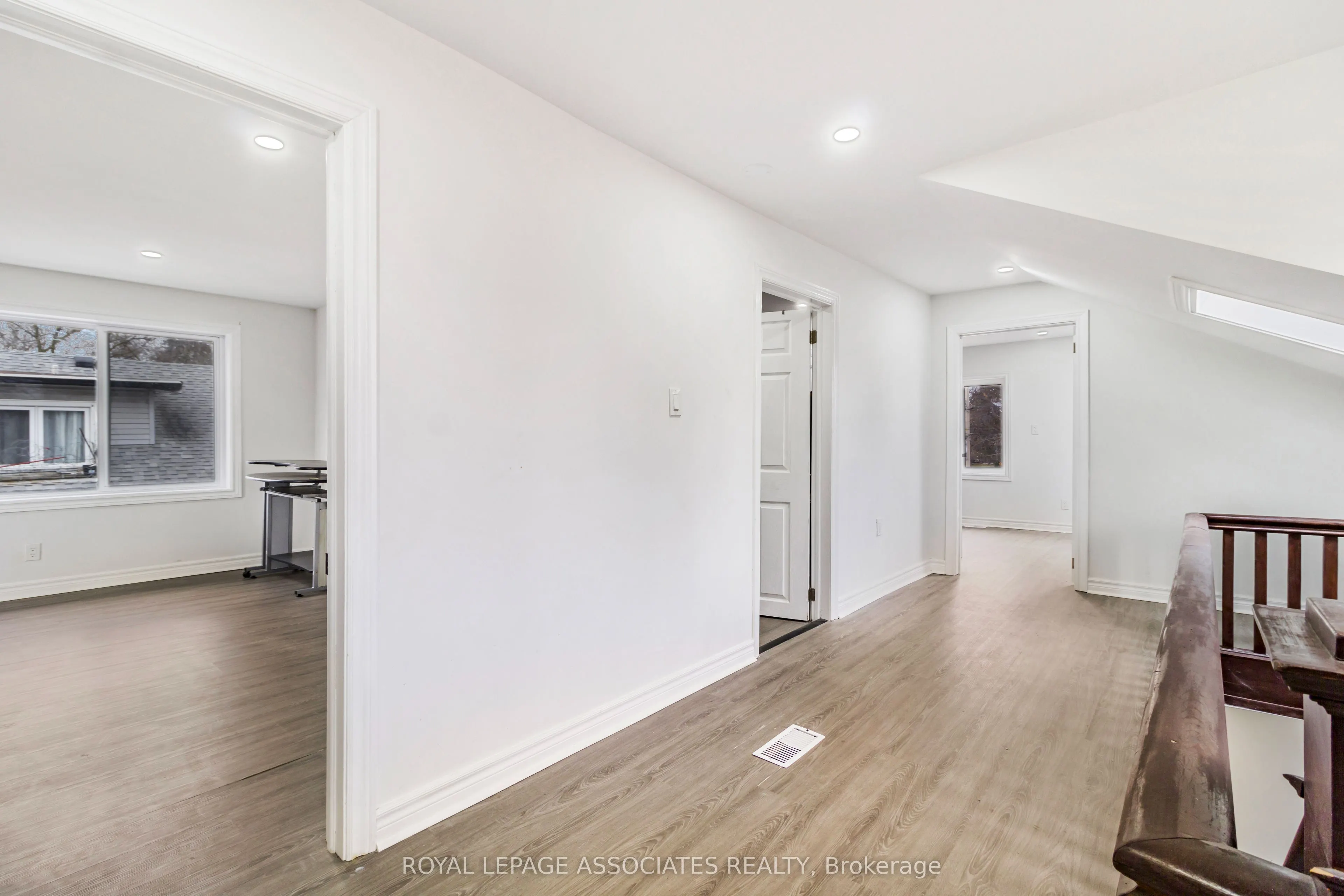 515 Kingston Road W