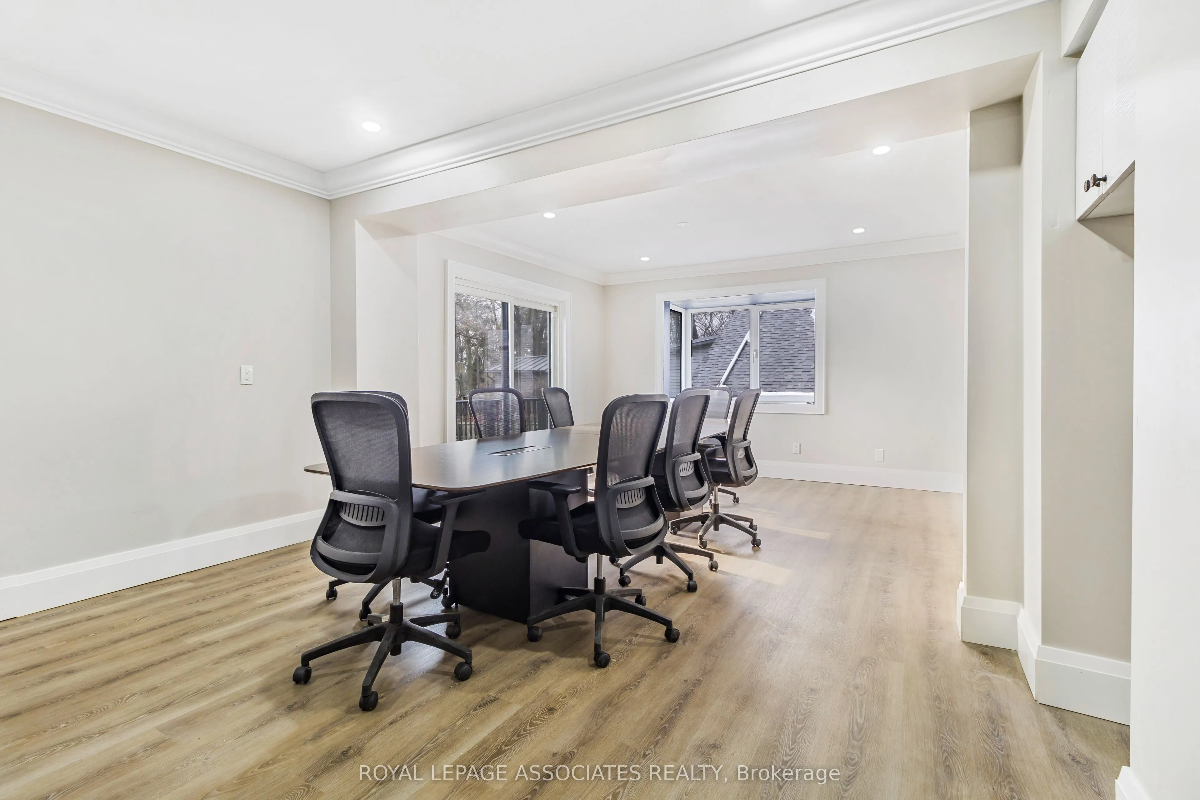 515 Kingston Road W