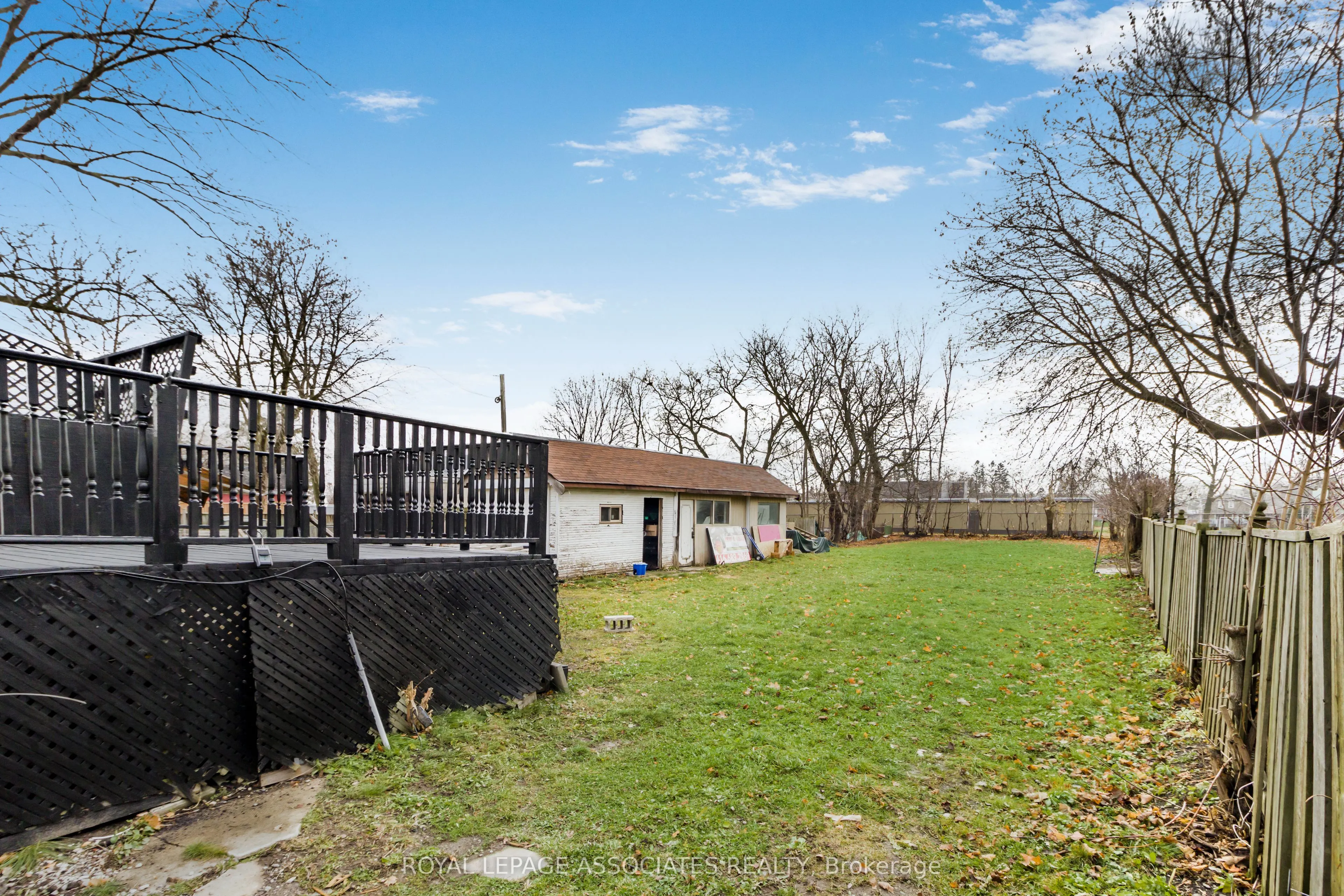515 Kingston Road W