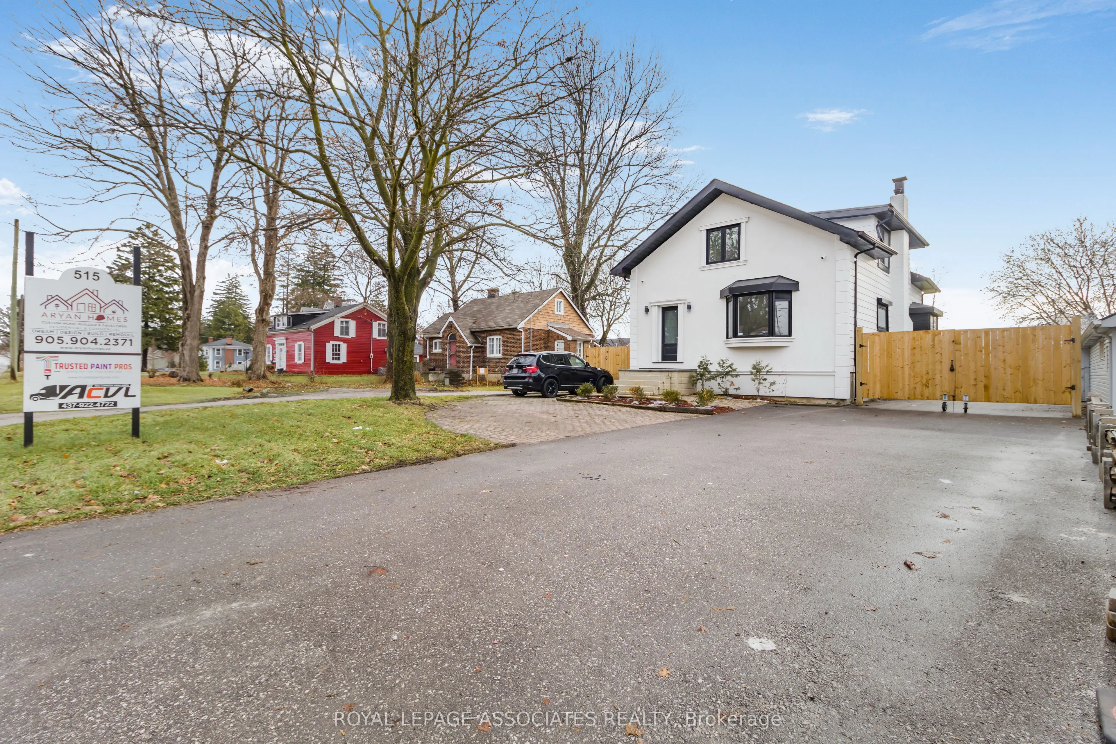 515 Kingston Road W