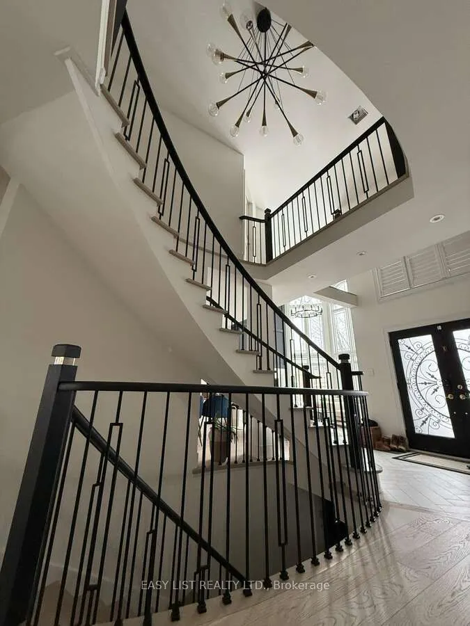 6 Devonridge Crescent