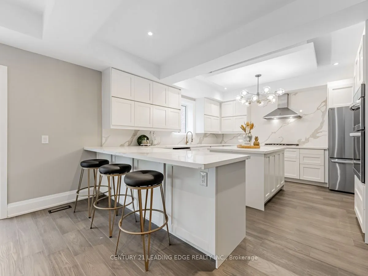 19 DONALDA Crescent #UPPER