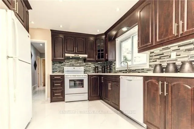 22 Griselda Crescent