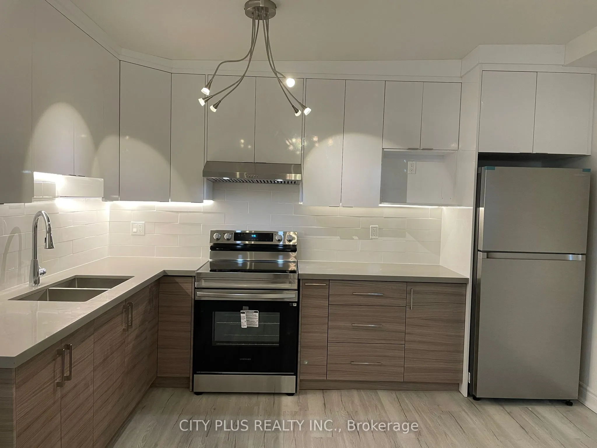 373 Broadview Avenue #7