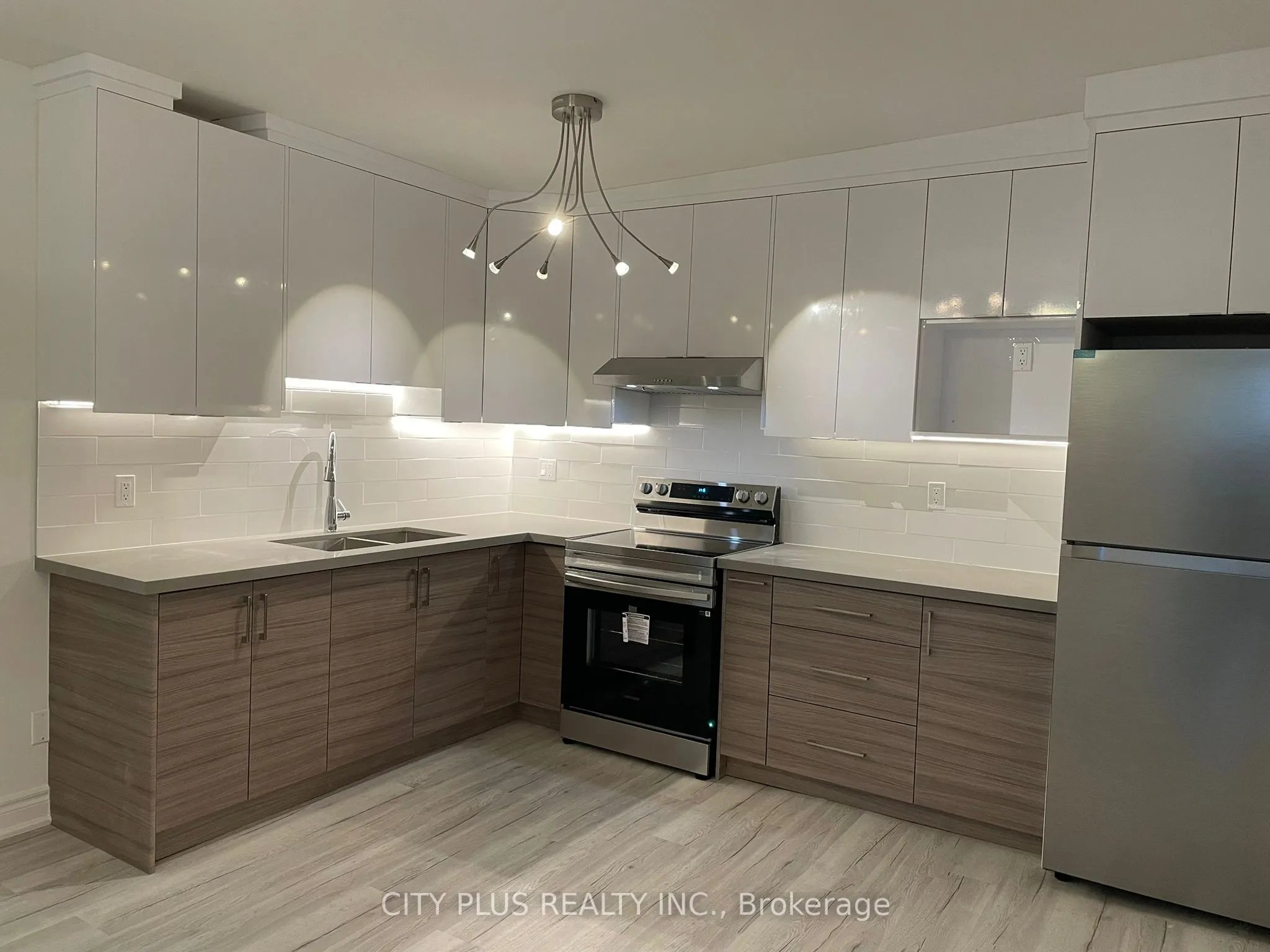 373 Broadview Avenue #7