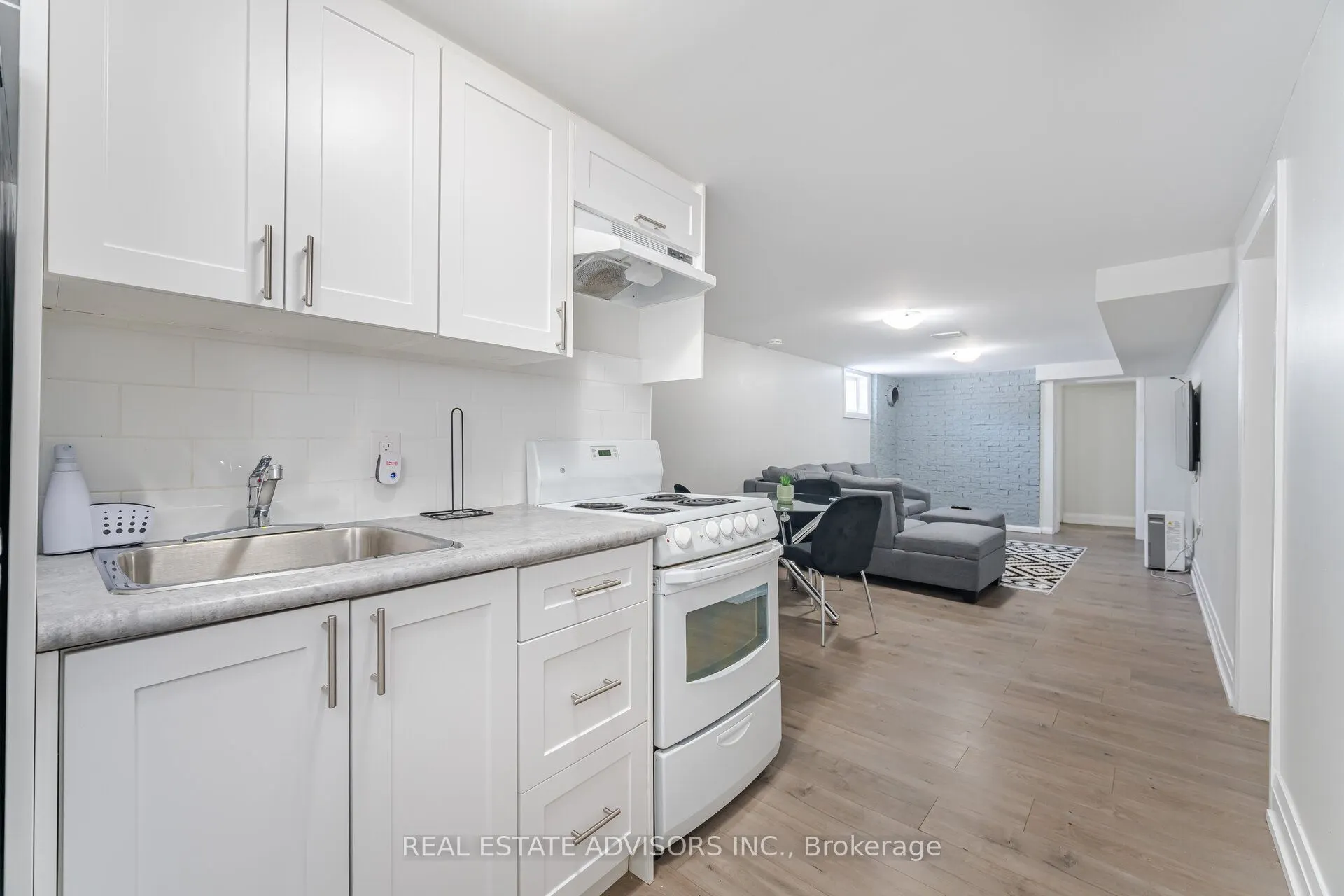 89 Darlingside Drive