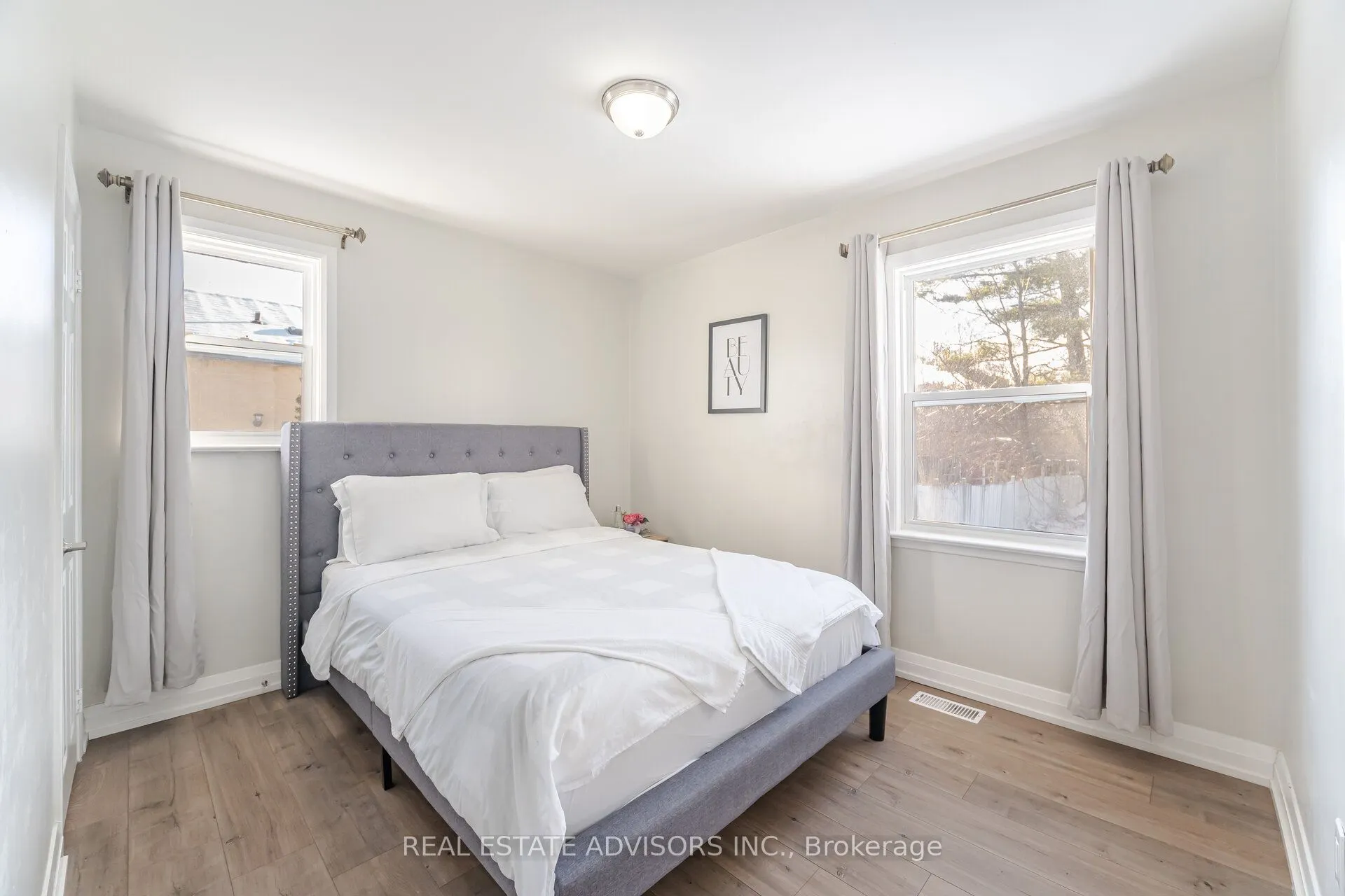 89 Darlingside Drive