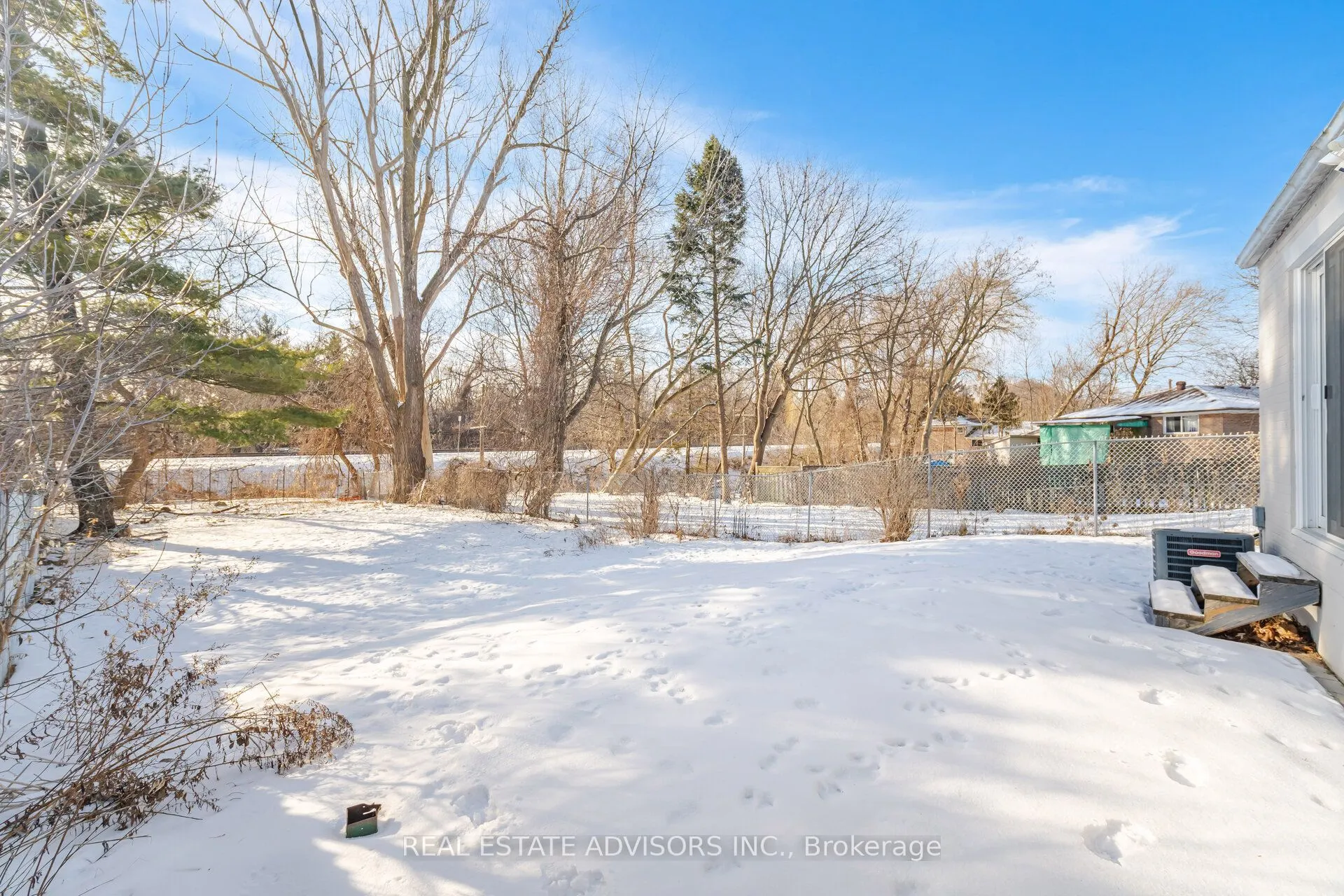 89 Darlingside Drive