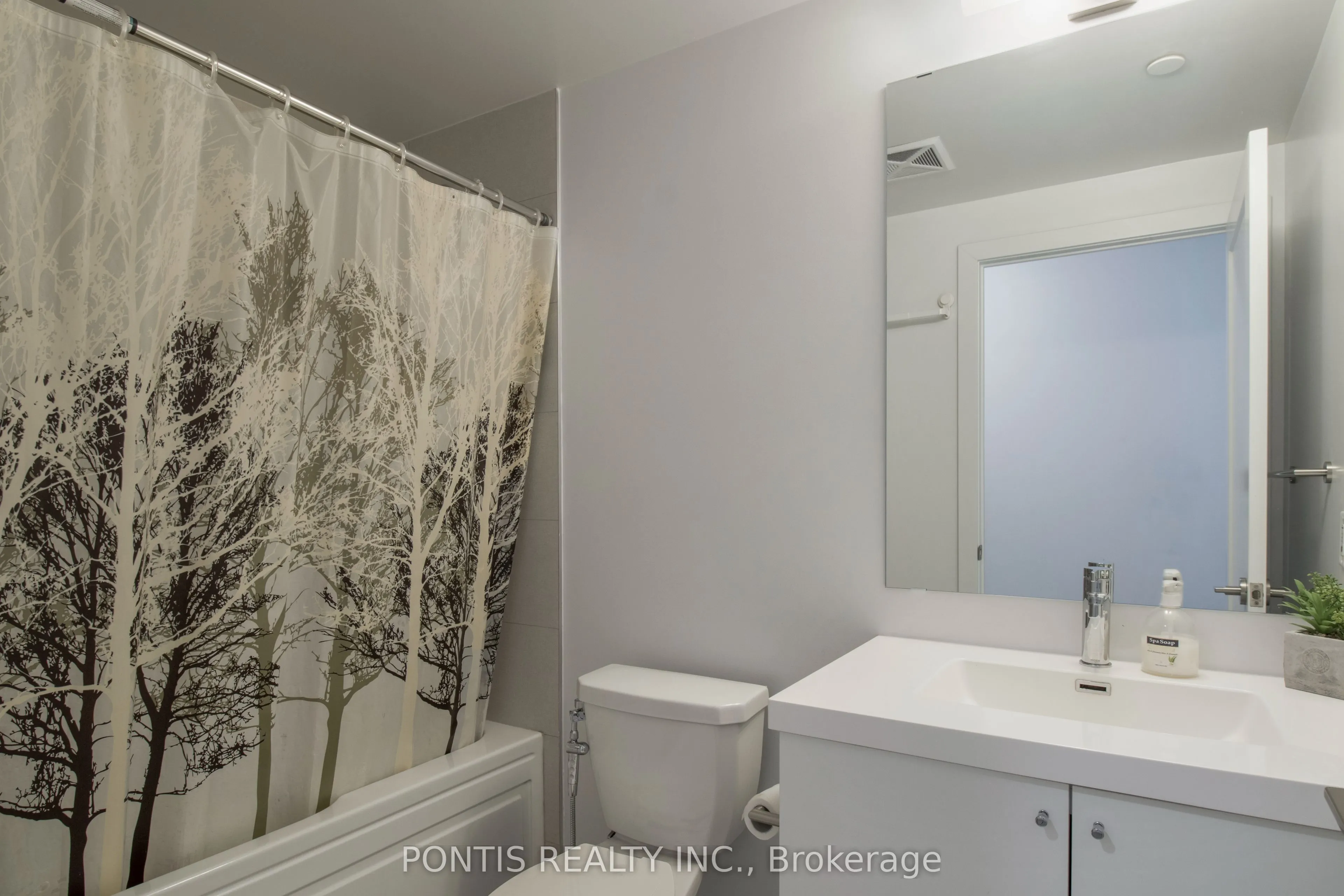 2550 Simcoe Street N #502