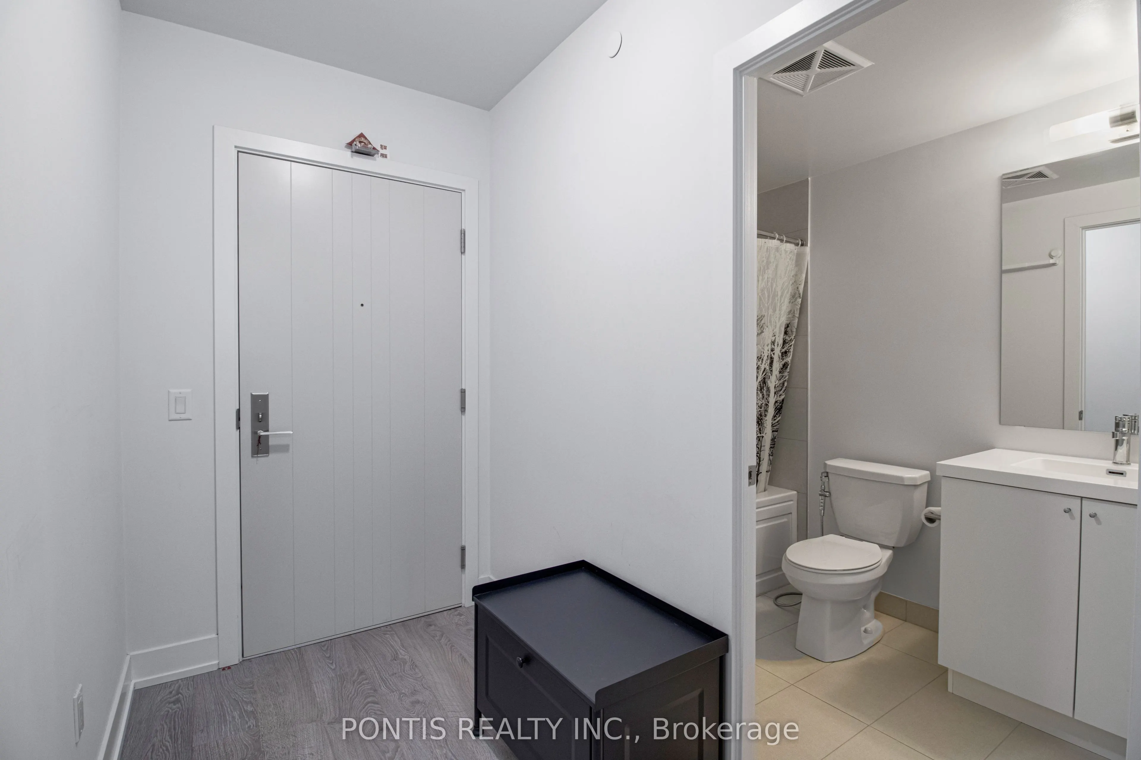 2550 Simcoe Street N #502