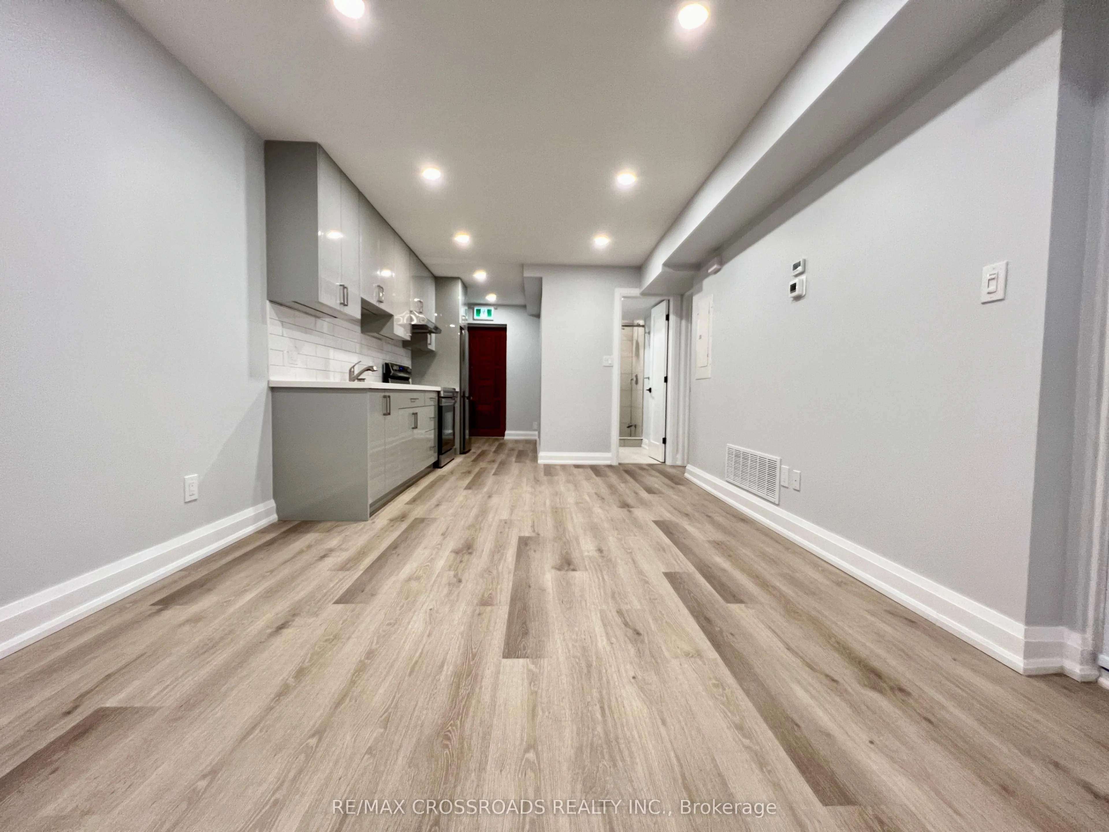 25 GLENSIDE Avenue #1